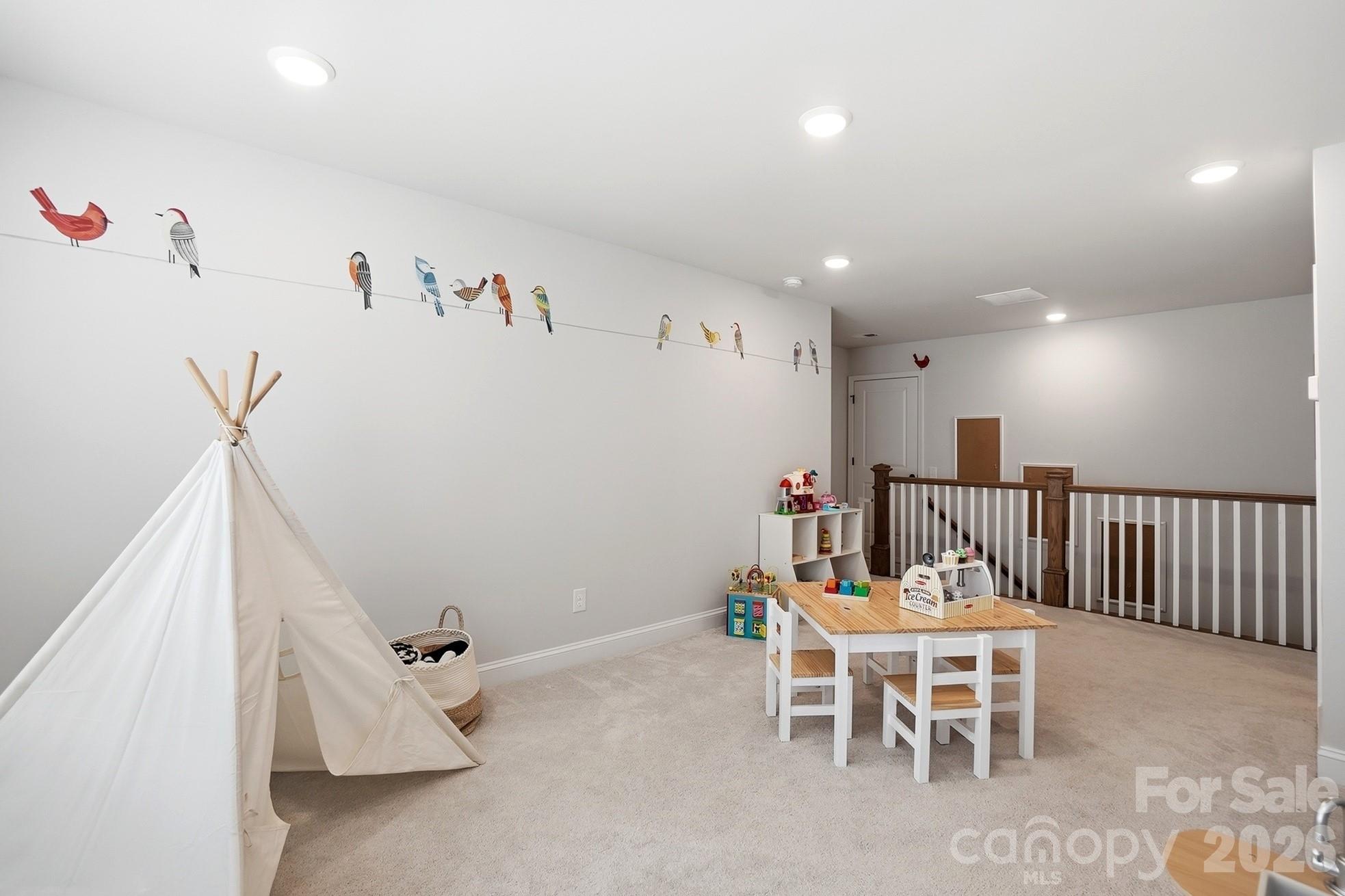 Villa Heights - Residential
