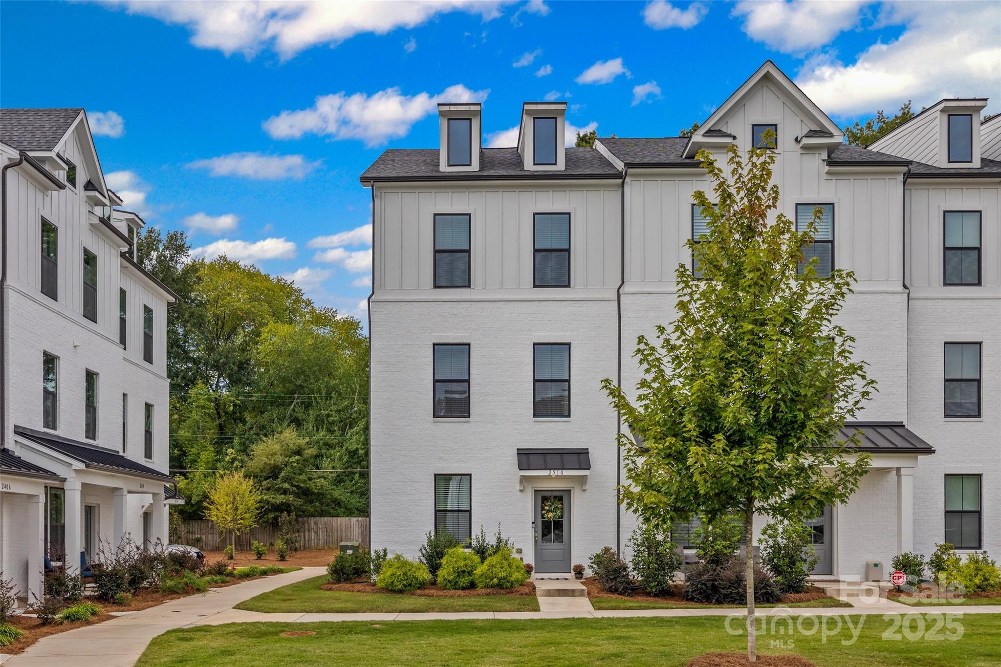The Townes of Cotswold - Residential