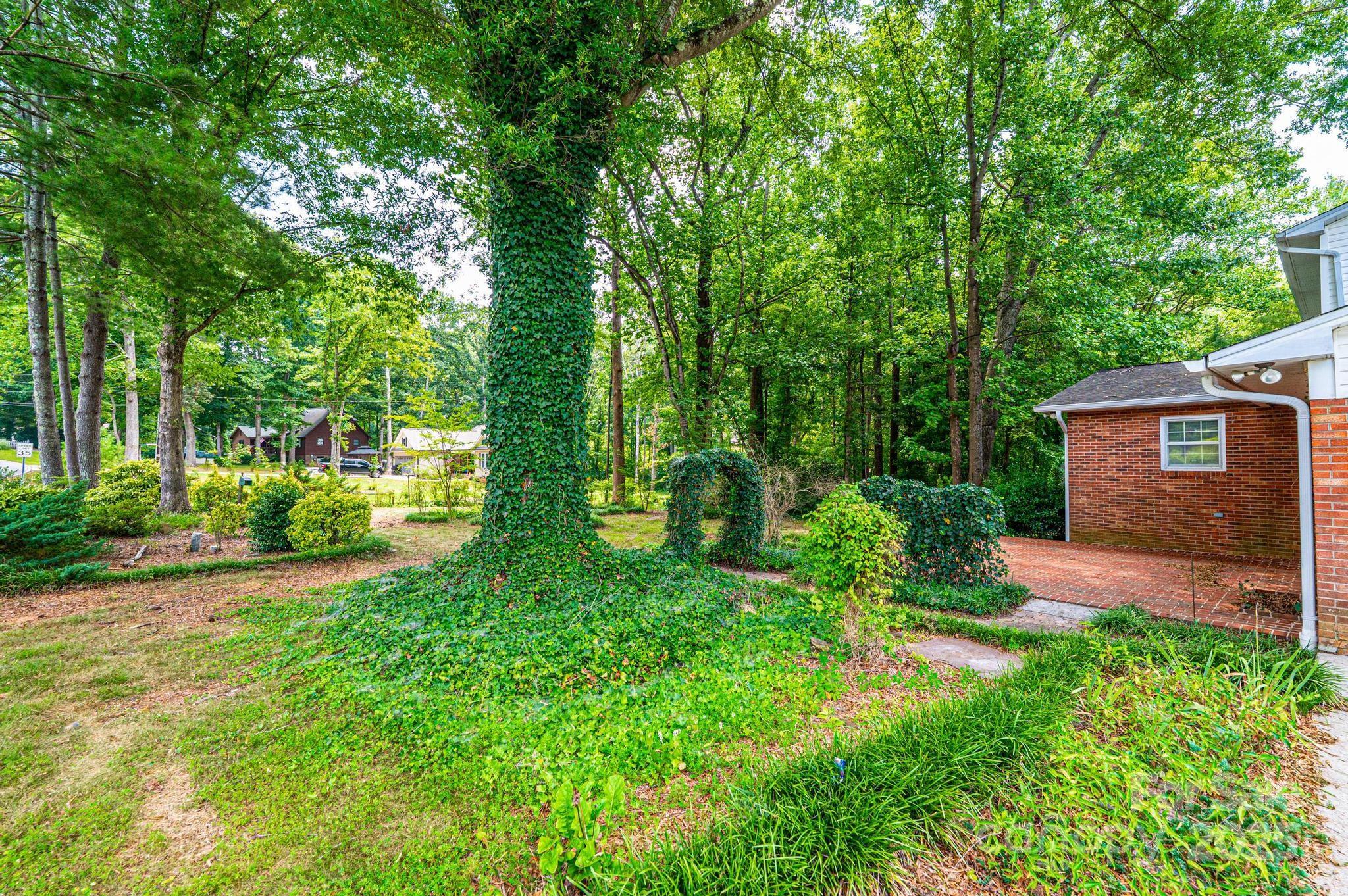Woodland Oaks - Residential
