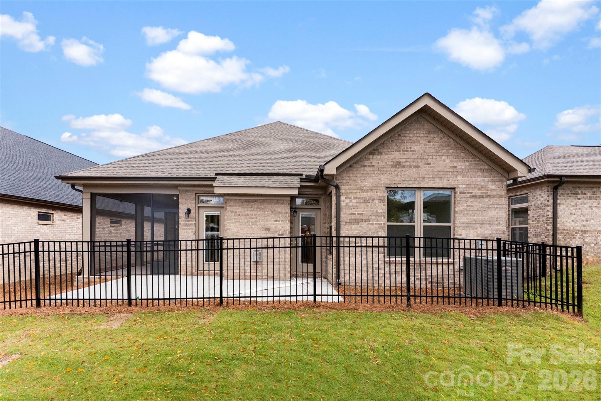 Courtyards on New Hope - Residential