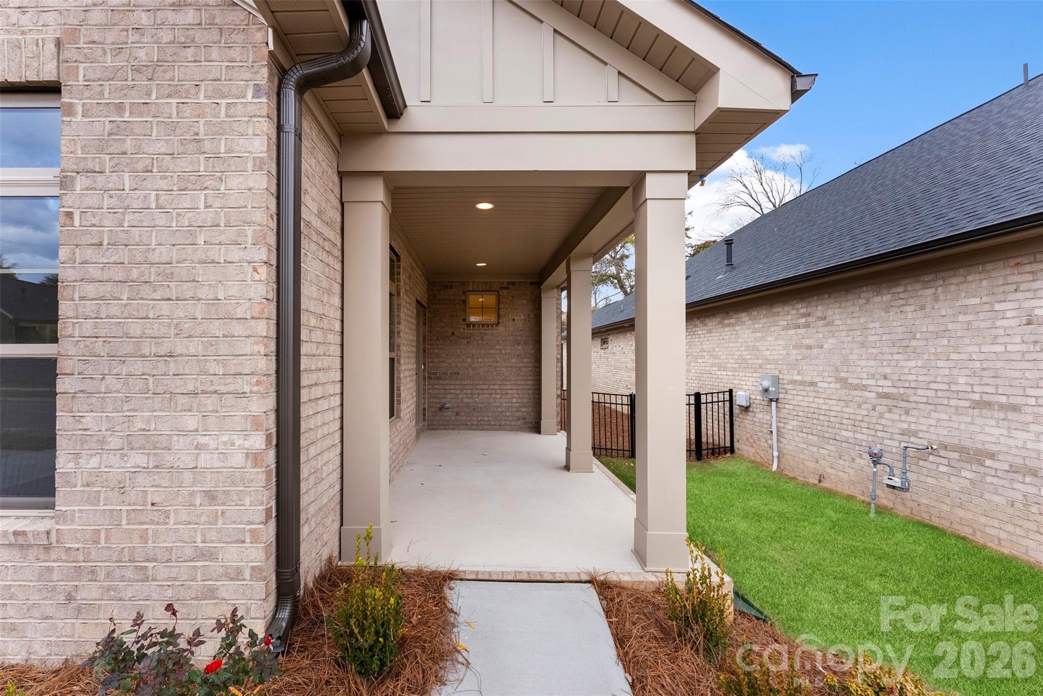 Courtyards on New Hope - Residential
