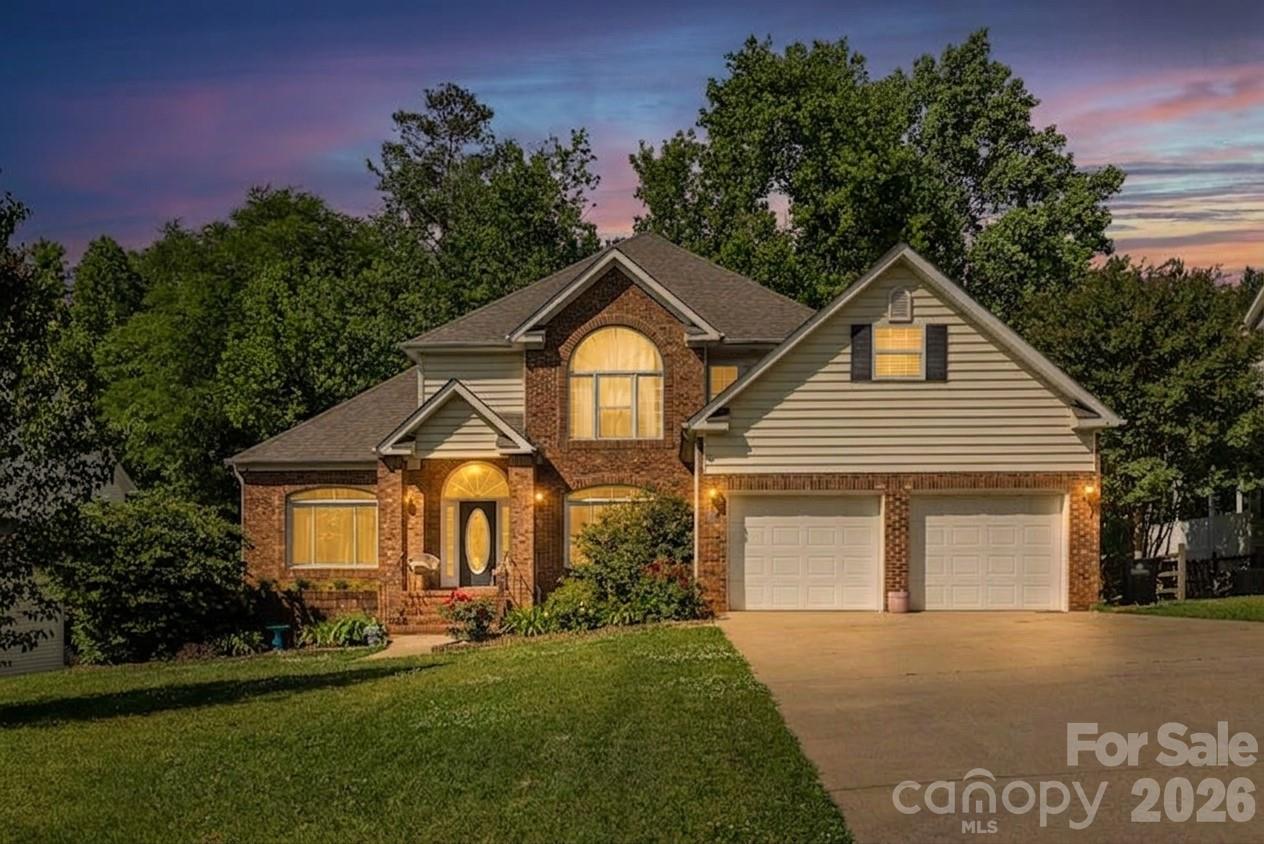 Welcome to this immaculate, light-filled Rock Hill beauty! Step inside to a soaring two-story great room featuring a spectacular wall of windows with private, mature tree views. This exceptionally well-maintained home boasts a coveted, oversized Master Suite on the main level, 4 total bedrooms, and 2.5 bathrooms.
High-Value Updates Include:
Remodeled Kitchen & Laundry Room (2021) with newer appliances, brand-new flooring throughout the primary suite, primary bath, and flex room, newer HVAC system (2021), brand-new hot water heater, brand-new roof (2024)*
Unwind or entertain on the incredible back porch overlooking your own private backyard oasis. Situated in an established neighborhood with a low HOA and remarkably low South Carolina taxes, this turnkey home is ready for you. Schedule your tour today before it’s gone!