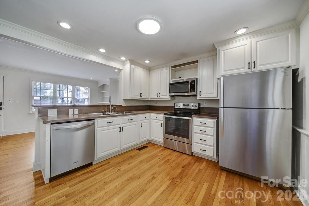 Country Club Heights - Residential