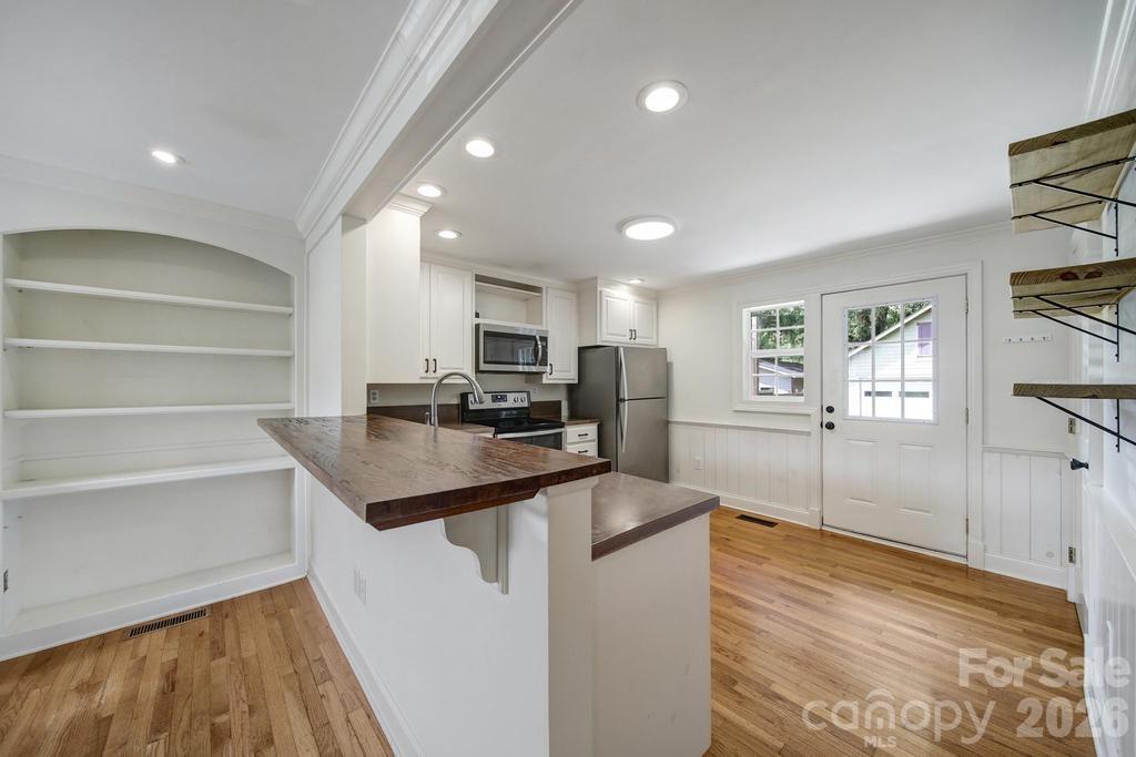 Country Club Heights - Residential
