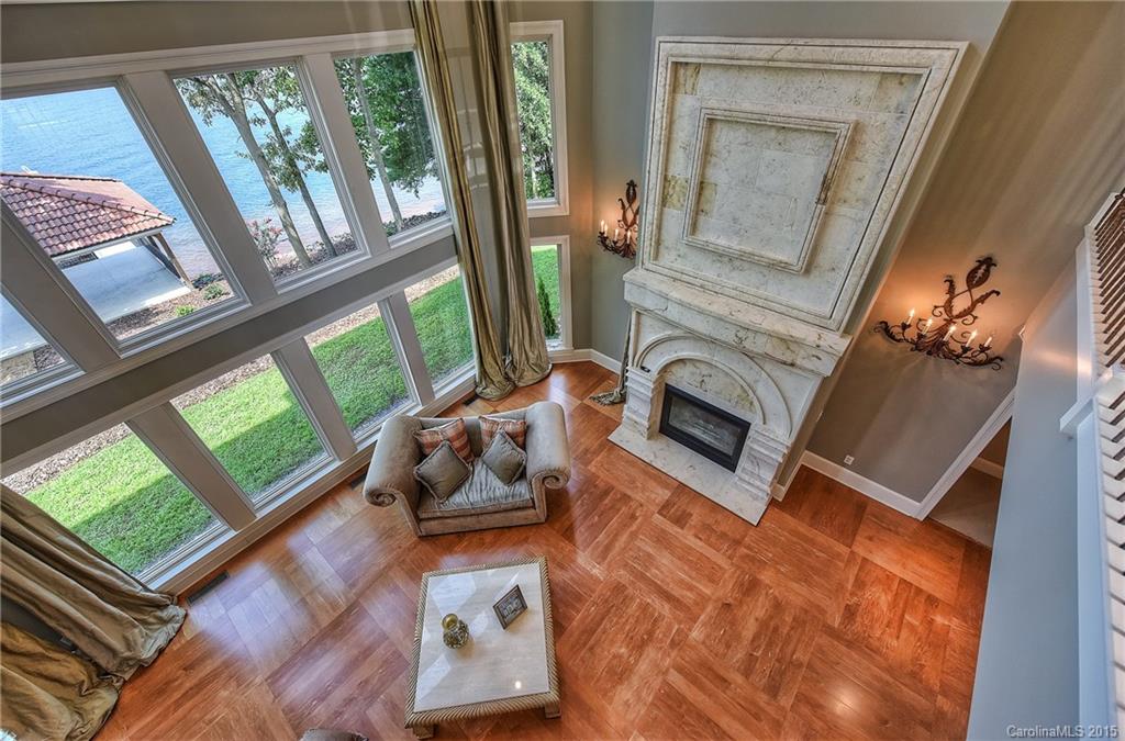 The Peninsula - Residential