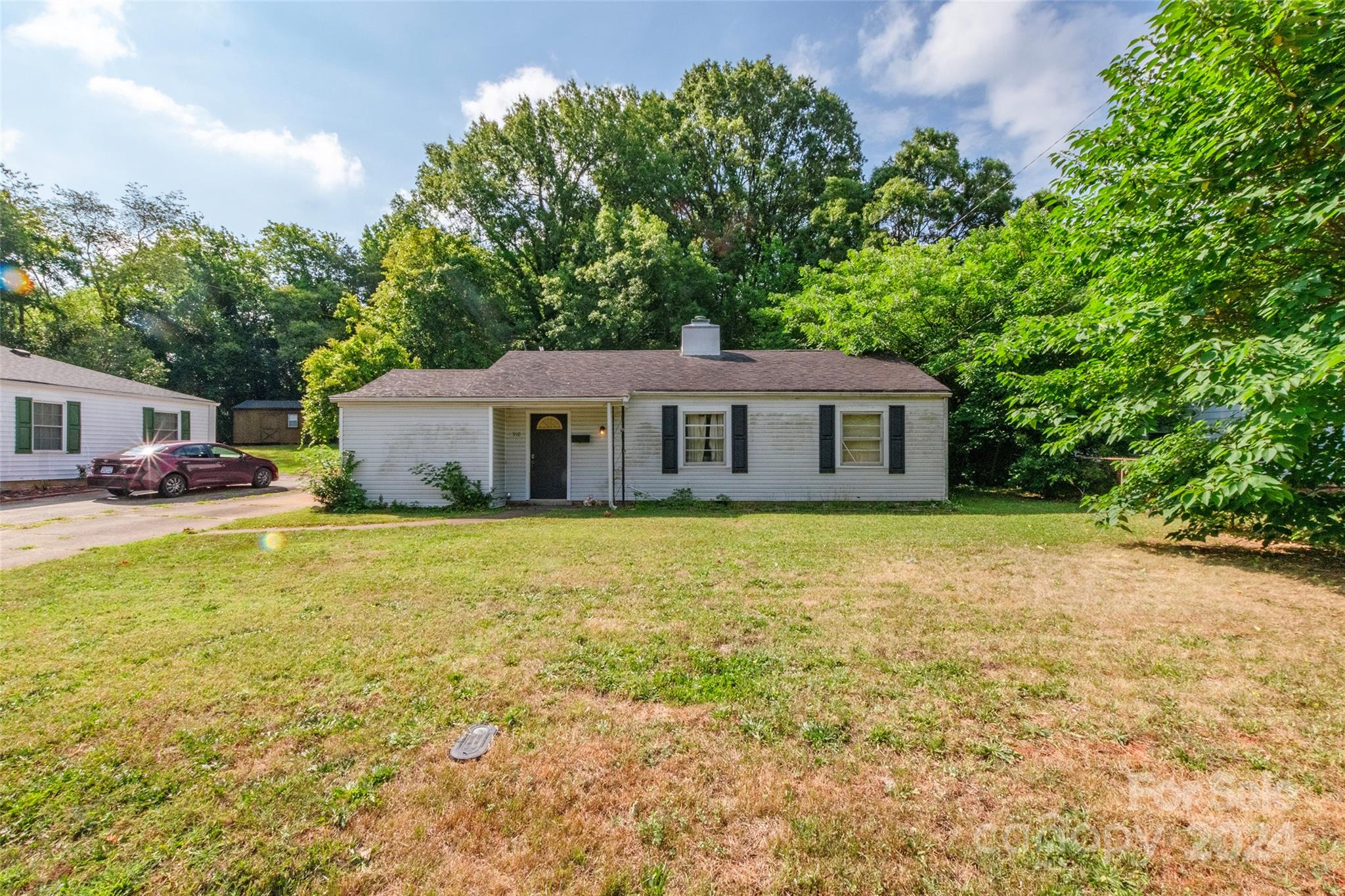 Discover your next lucrative venture with this 3 bedroom, 1 bath home, ideal for investors seeking a fixer-upper opportunity. Nestled in a neighborhood where nearby homes have already been beautifully restored, this property offers endless possibilities. Priced attractively for a quick sale. Don't hesitate—seize this excellent opportunity to revitalize and transform this property into a gem. Home is being sold as-is.