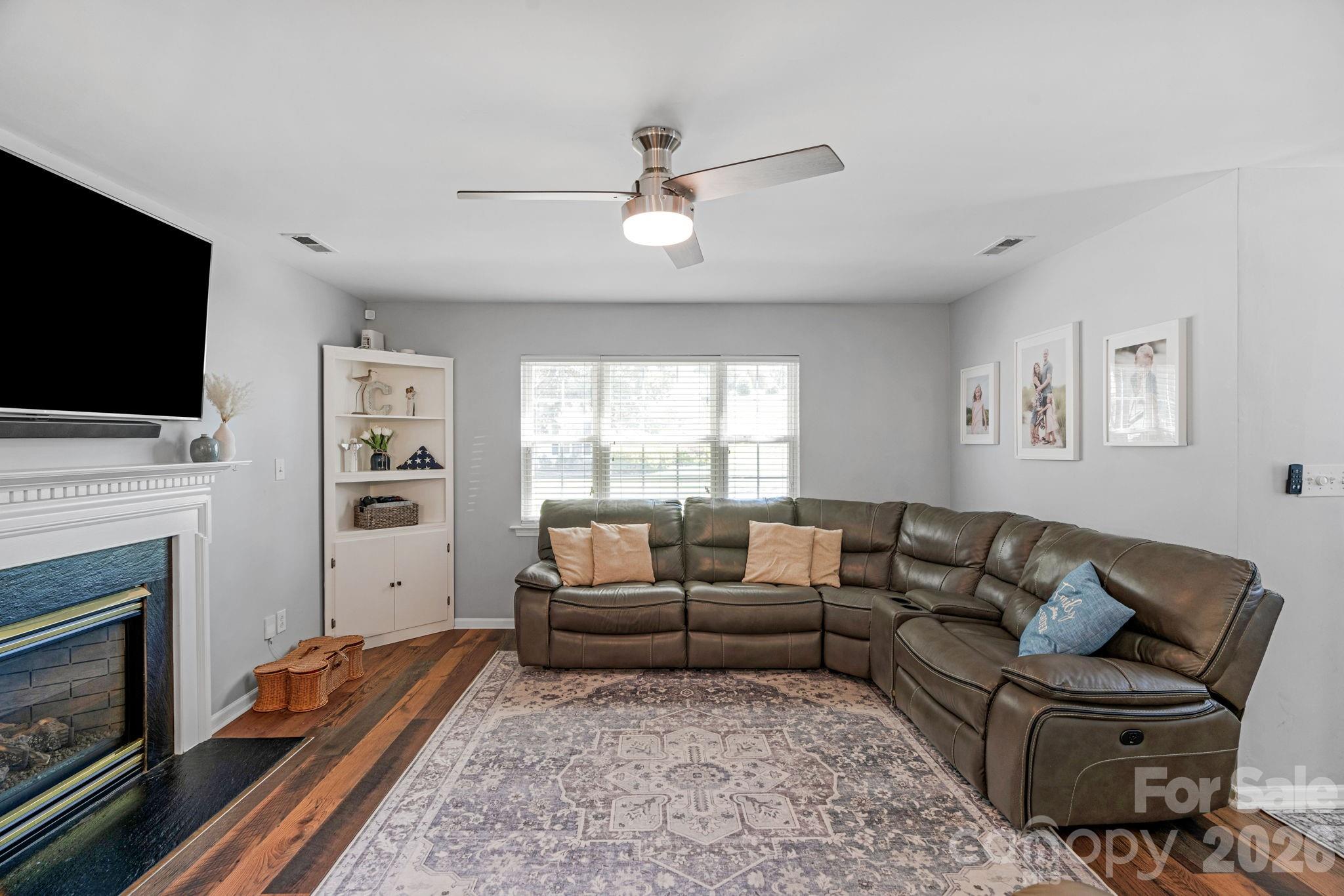 Adams Bluff - Residential