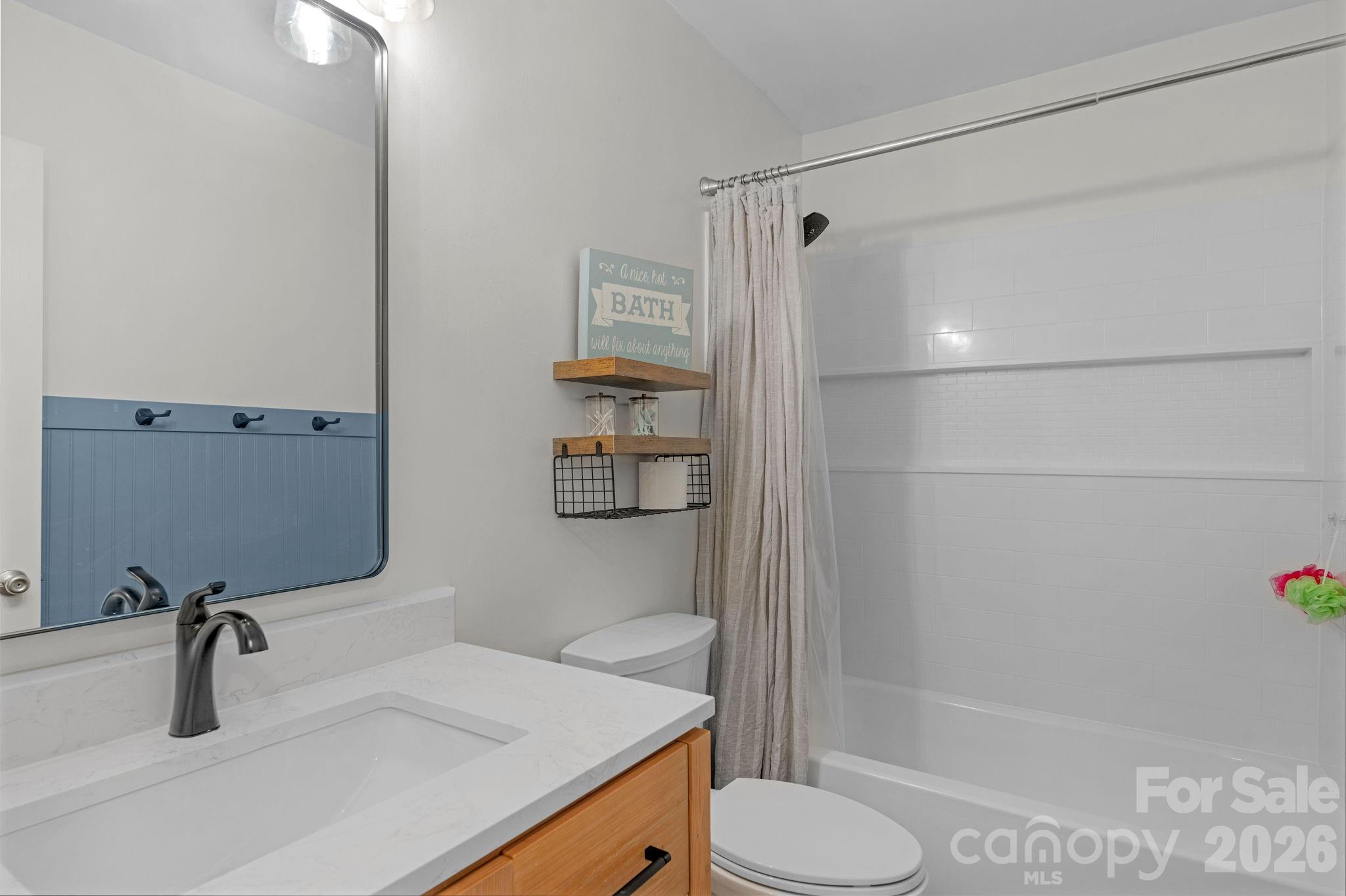 Adams Bluff - Residential