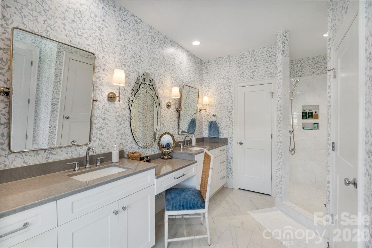 Hollins Grove - Residential
