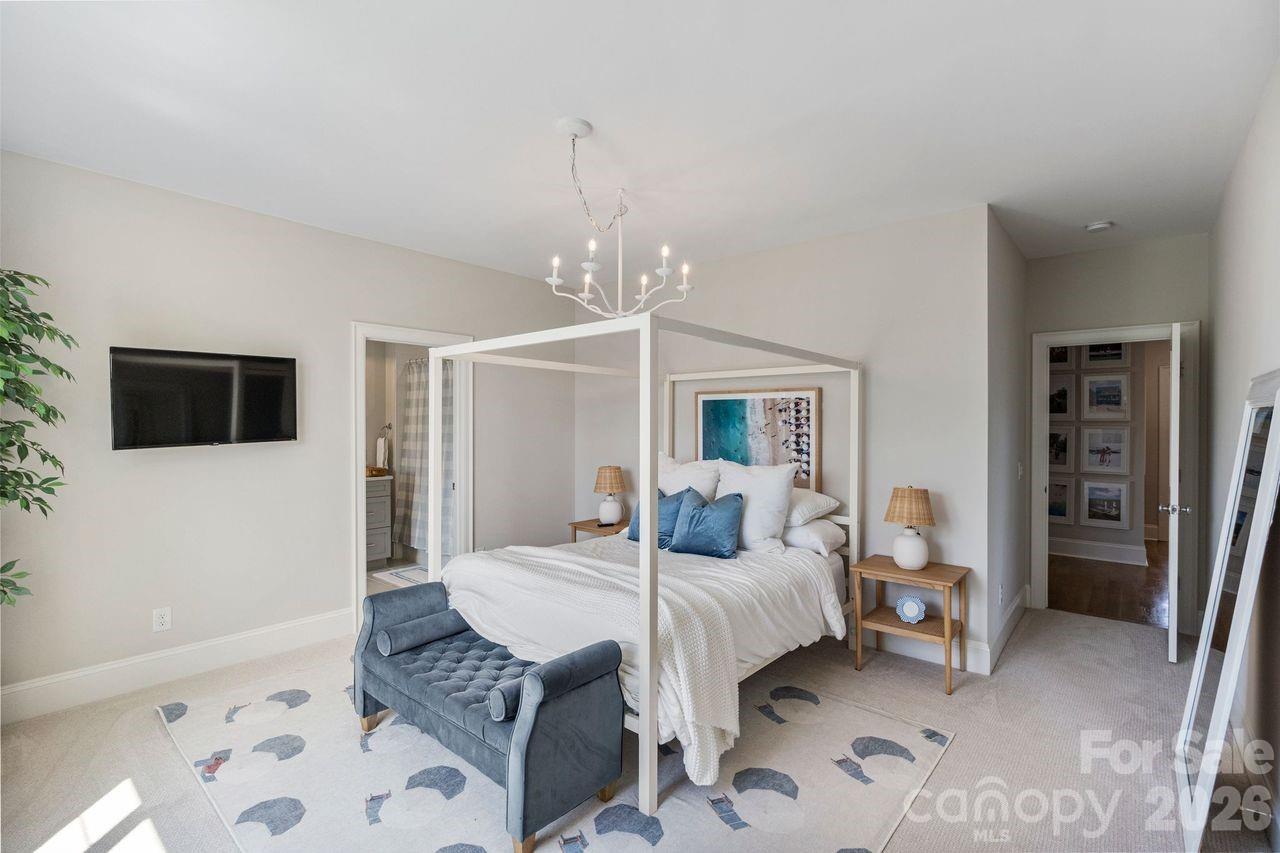 Hollins Grove - Residential