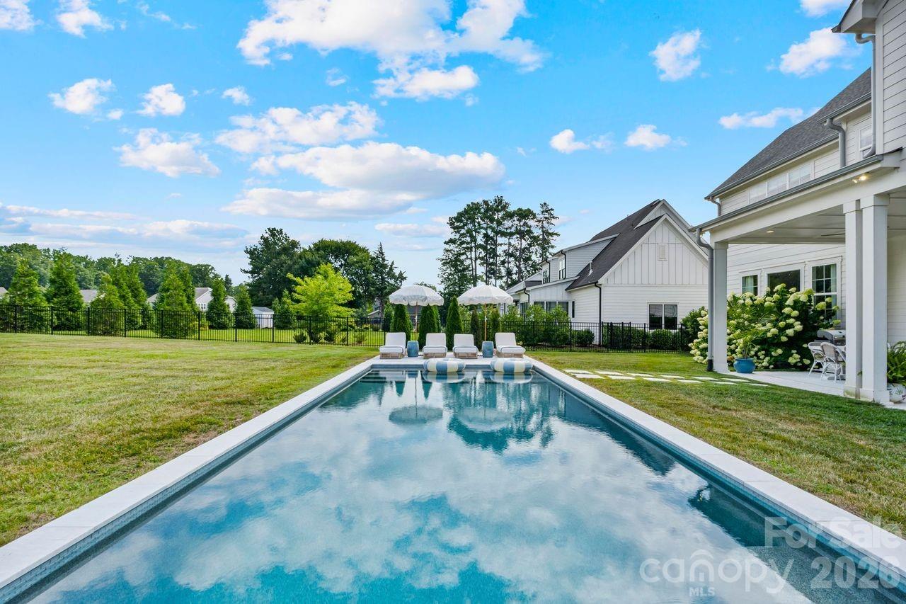 Hollins Grove - Residential
