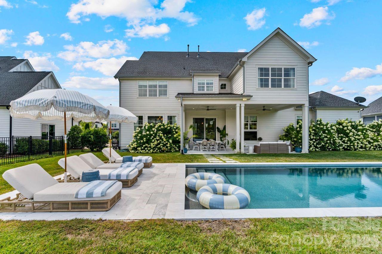 Hollins Grove - Residential