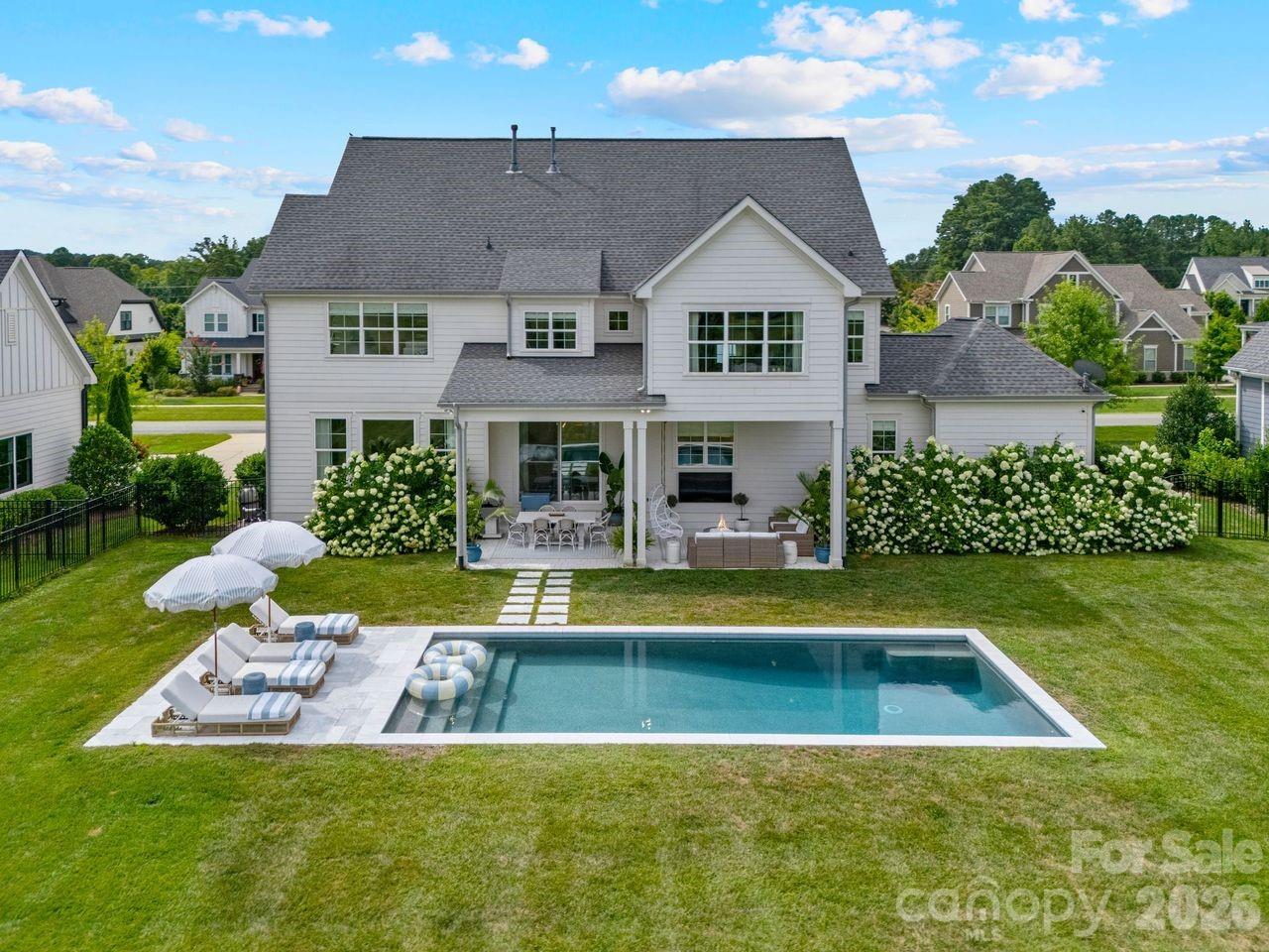 Hollins Grove - Residential