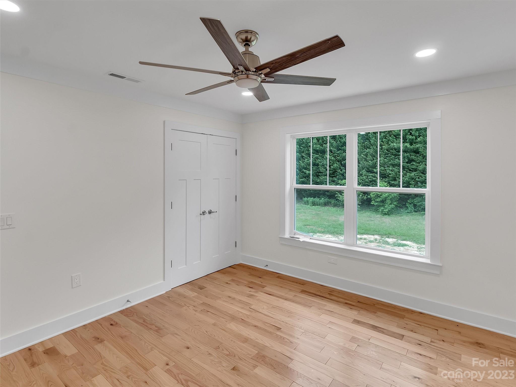 Walnut Ridge - Residential