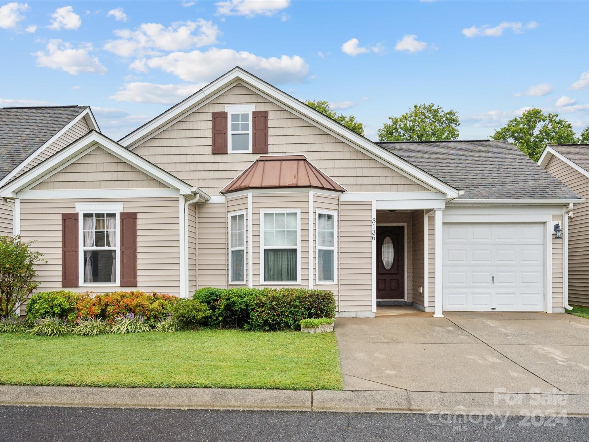 Discover this delightful 3-bedroom, 2-bath home in Indian Land, SC, just minutes from the vibrant Ballantyne area! This freshly painted gem features an inviting open floor plan, perfect for entertaining friends and family. Enjoy your private, small fenced backyard, ideal for relaxing or playing with pets.
Take advantage of the community pool on hot summer days and stroll through the friendly neighborhood, where tree-lined streets invite you to explore. With shopping and dining options just around the corner, you’ll have everything you need at your fingertips.
Experience a lifestyle of comfort, community, and convenience in this lovely home. Your new beginning awaits!