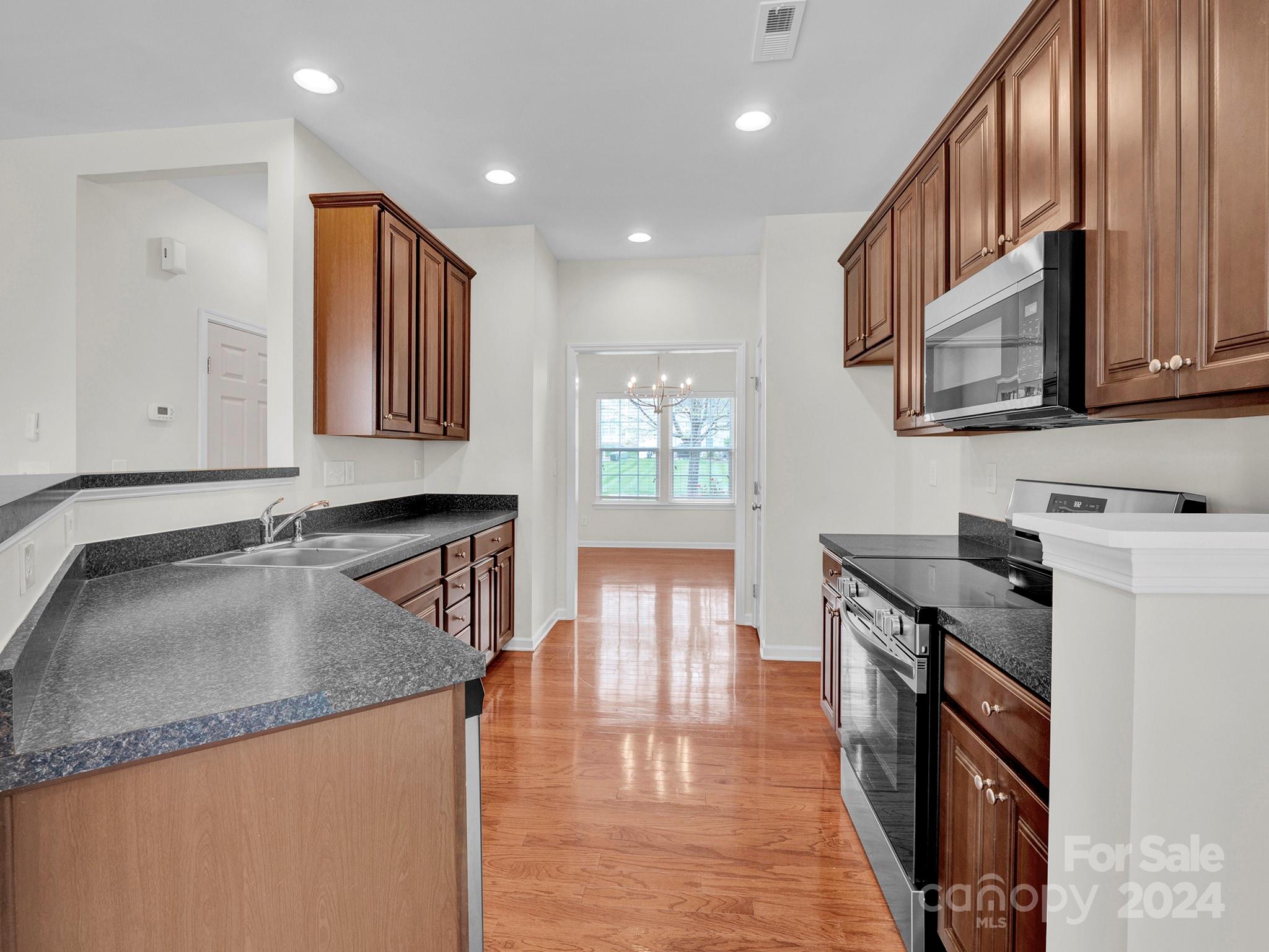 Wellsley Ford - Residential