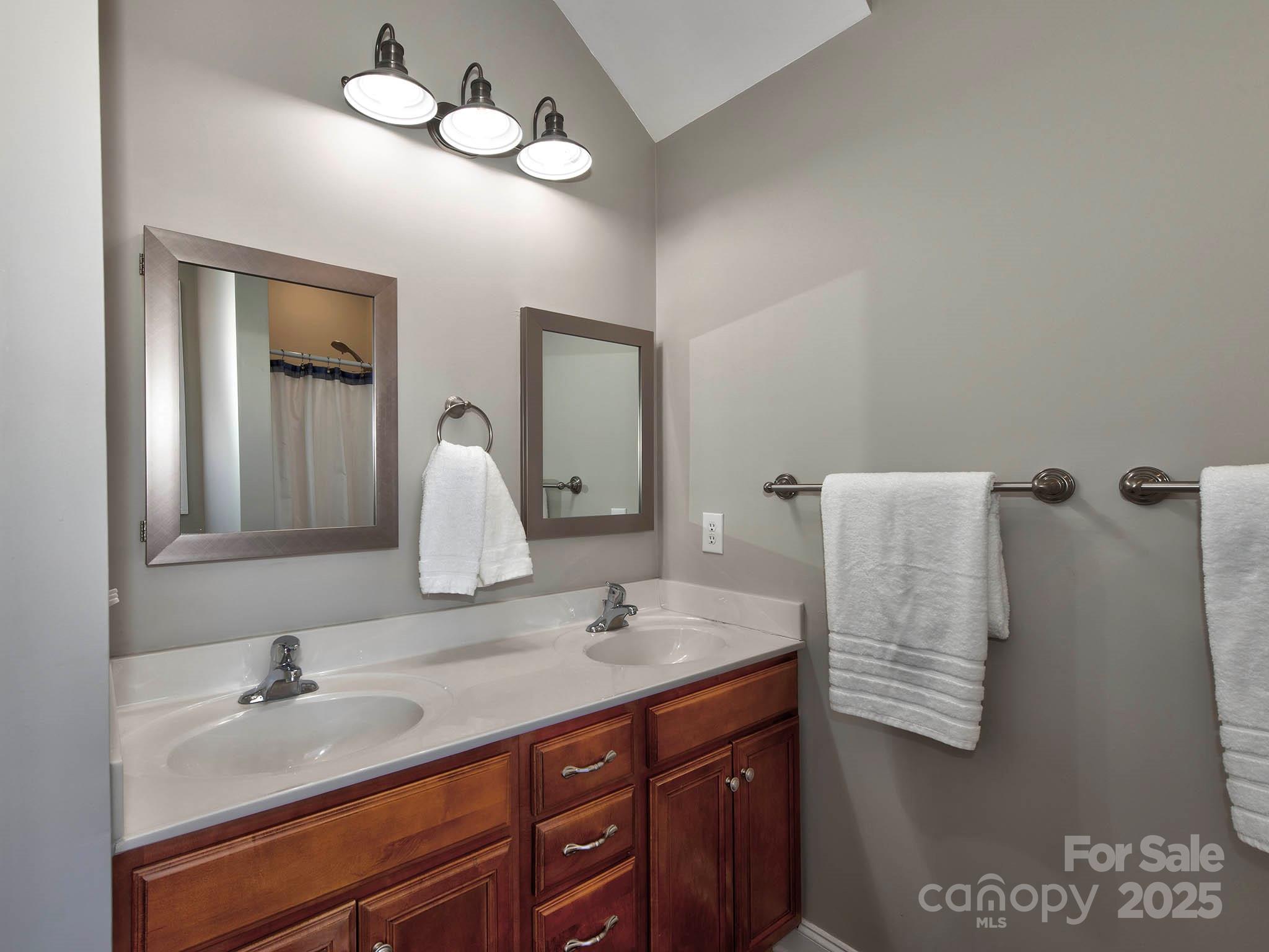 Stoneridge Lakes - Residential