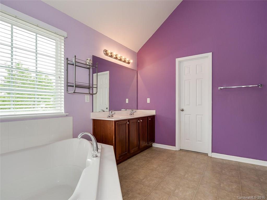 Sandy Pointe - Residential
