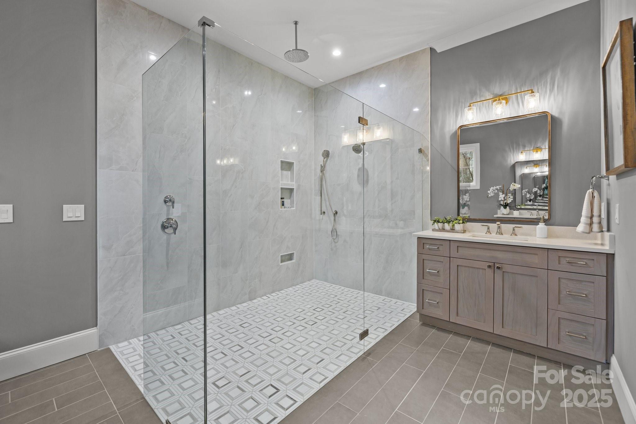 Riverchase Estates - Residential