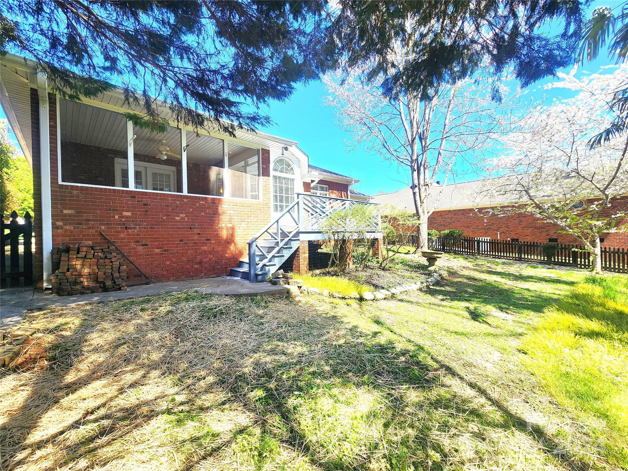 Creekside - Residential