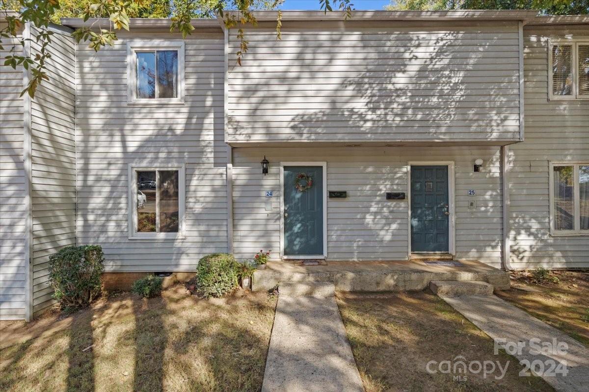 This beautiful Townhome is in a great location in south Charlotte, Near South Boulevard and Sharon Road. It has been remodeled over the years and is in great condition. New windows throughout, New anti-scratch/Waterproof flooring and stairs. Upgraded kitchen and appliances. Great tenants in place that are there month to month. they are paying $1600/month and are willing to stay. Located just minutes from everything including the Sugar Creek Greenway, light rail, major highways, shopping centers, and the airport. Great location! 
Don't miss out and schedule your showing today.