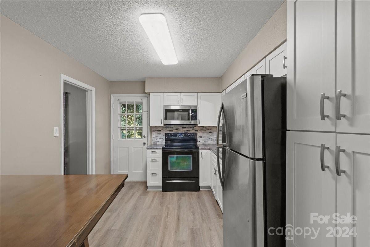Sharon Lakes - Residential