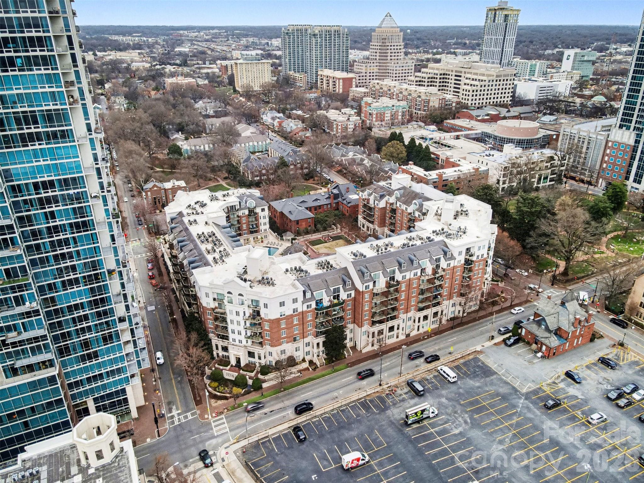 Fifth and Poplar - Residential