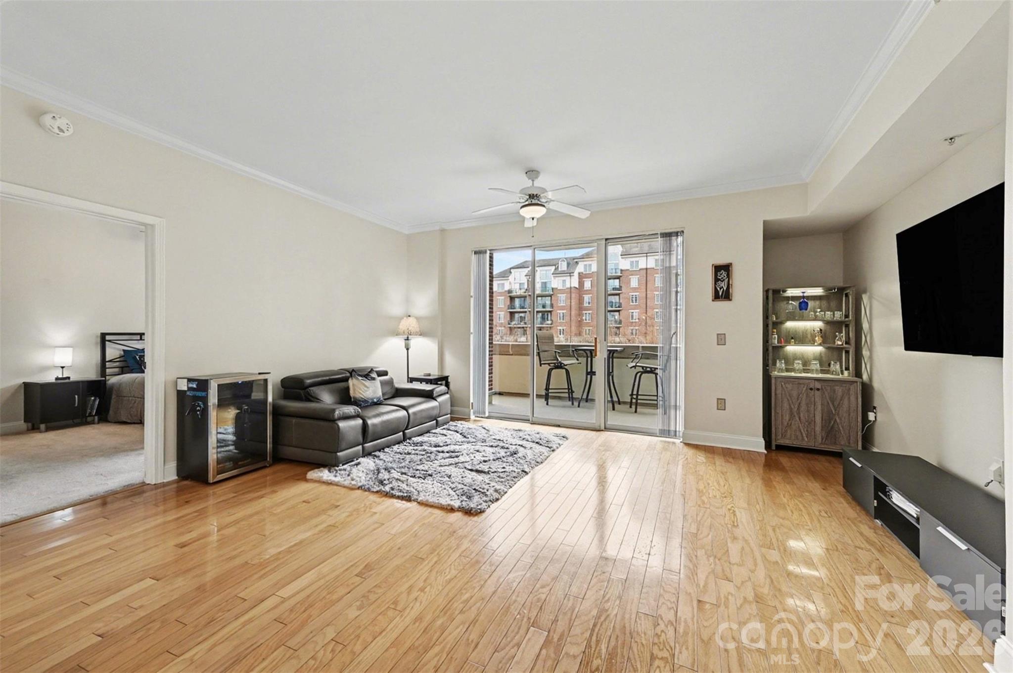 Fifth and Poplar - Residential