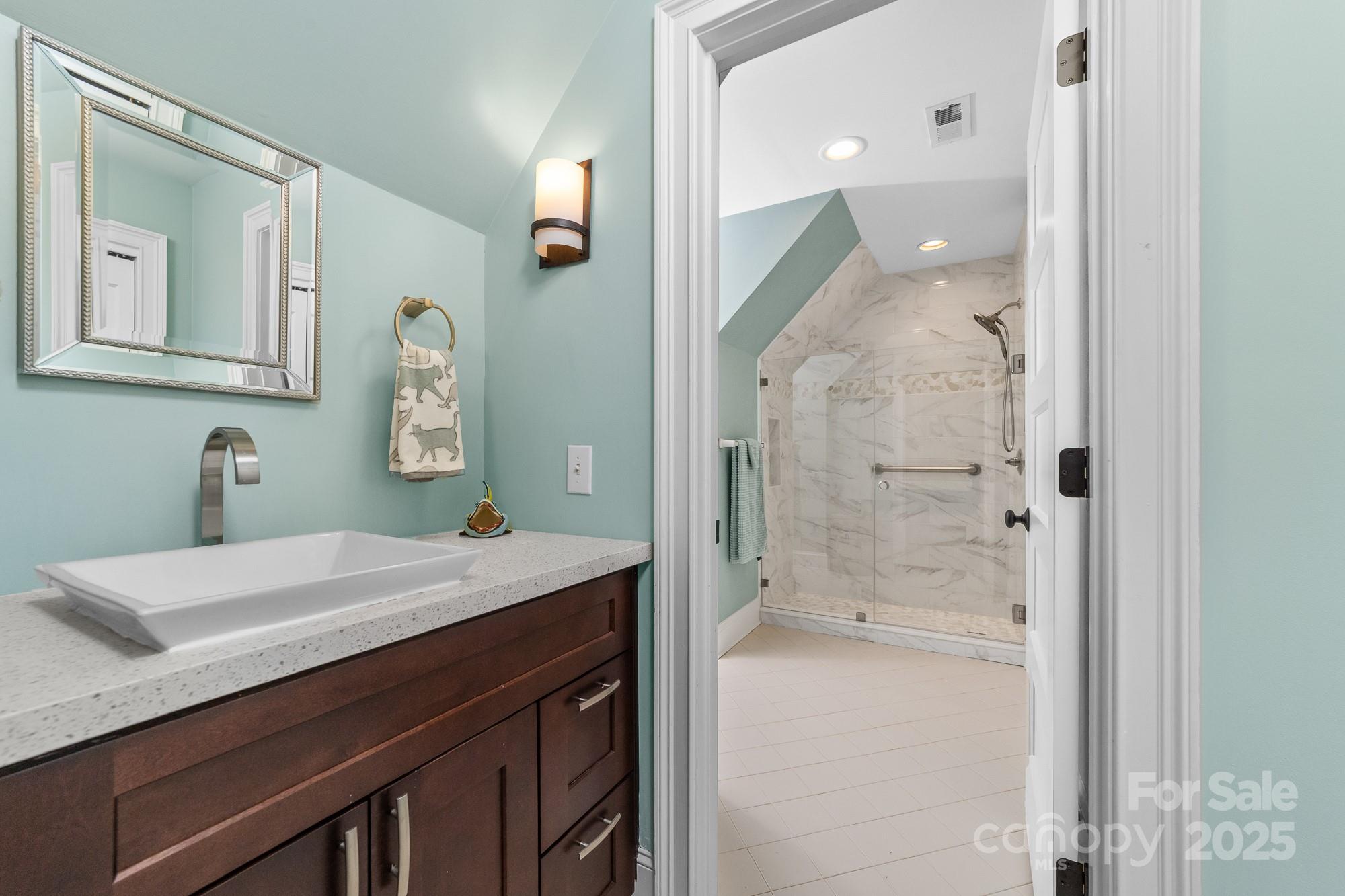 The Peninsula - Residential