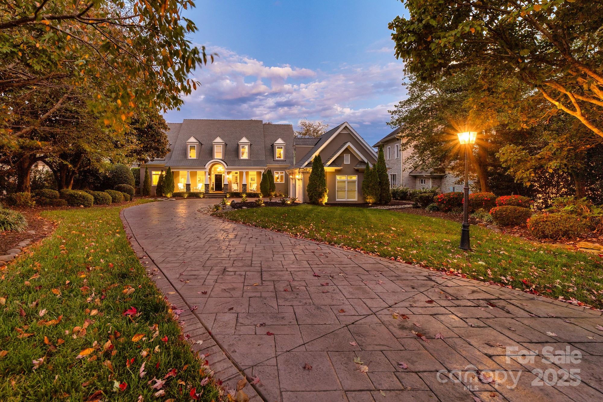 The Peninsula - Residential