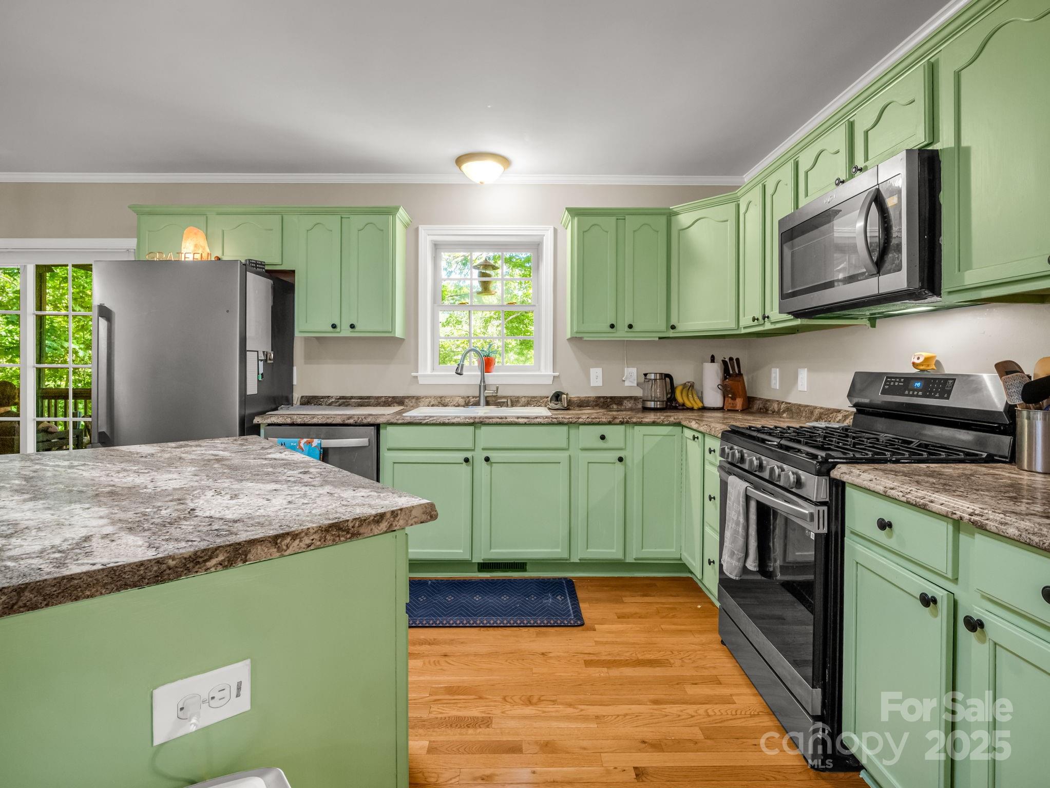 Gateway Mountain - Residential