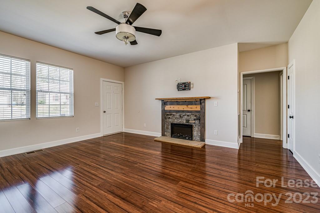 Avery Lake - Residential Lease