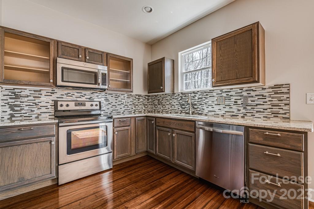 Avery Lake - Residential Lease