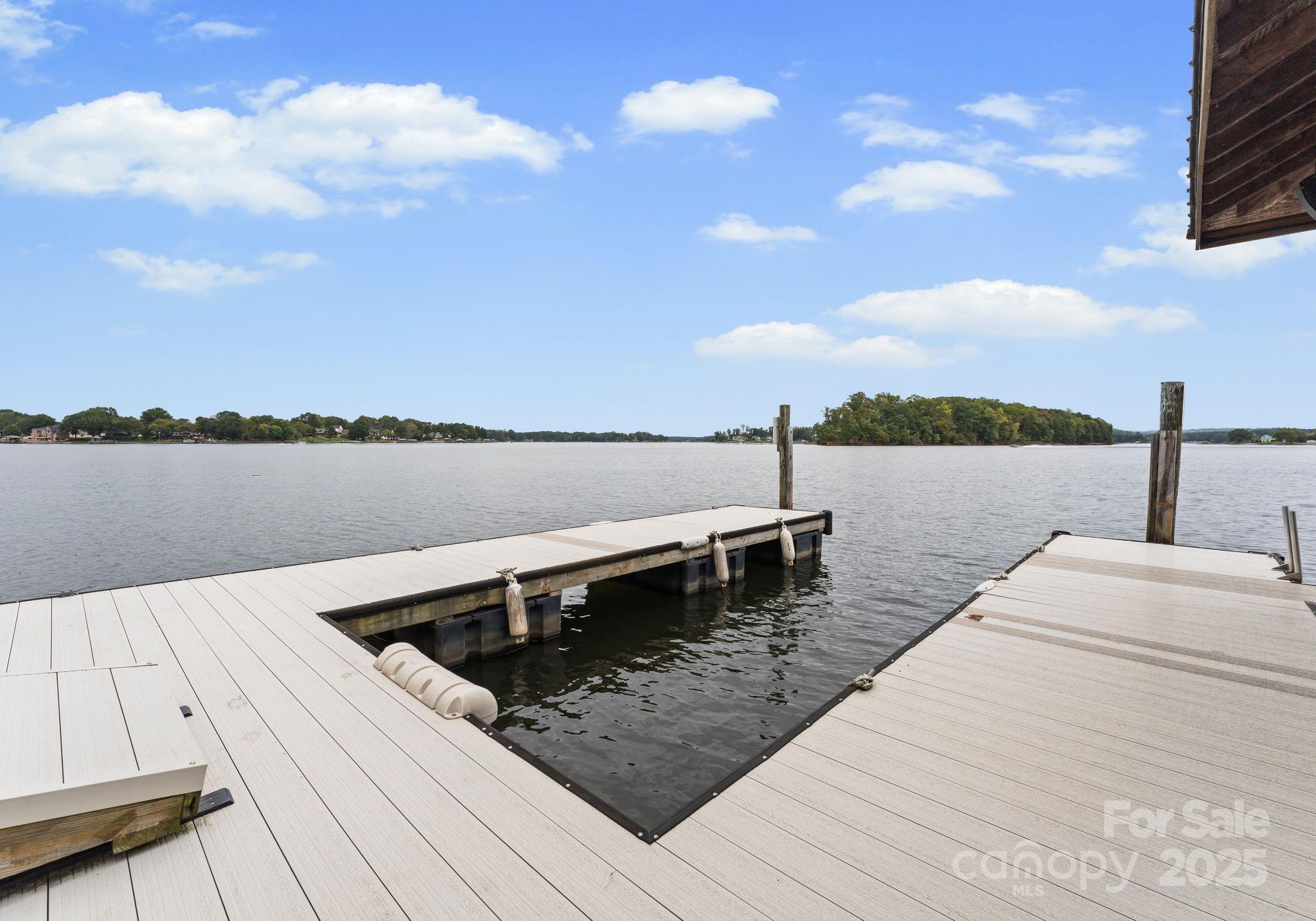 Pinnacle Shores - Residential