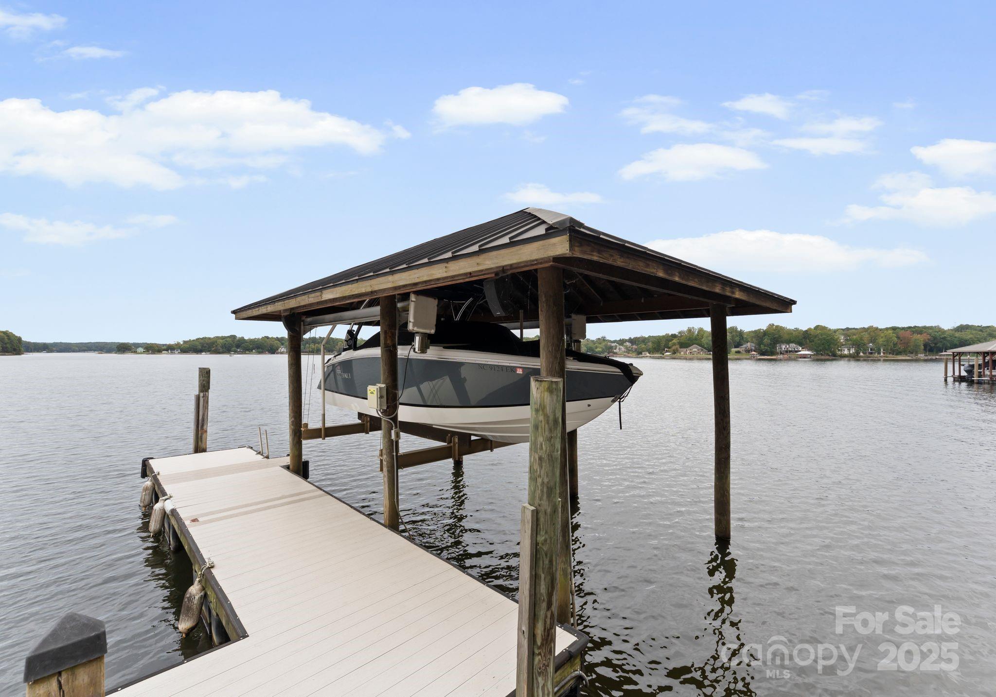 Pinnacle Shores - Residential