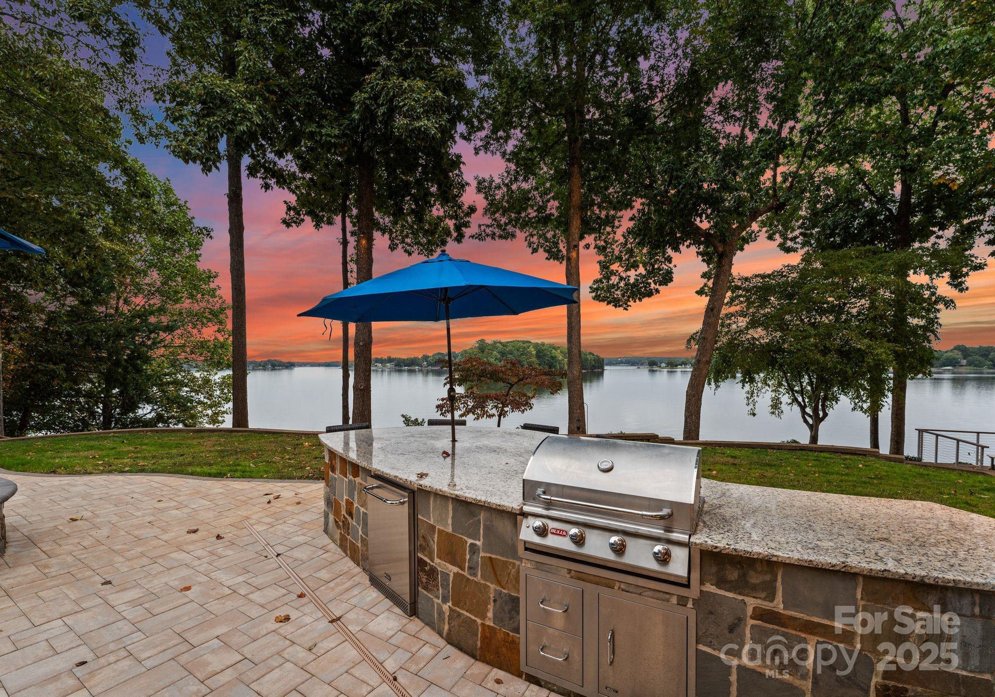 Pinnacle Shores - Residential