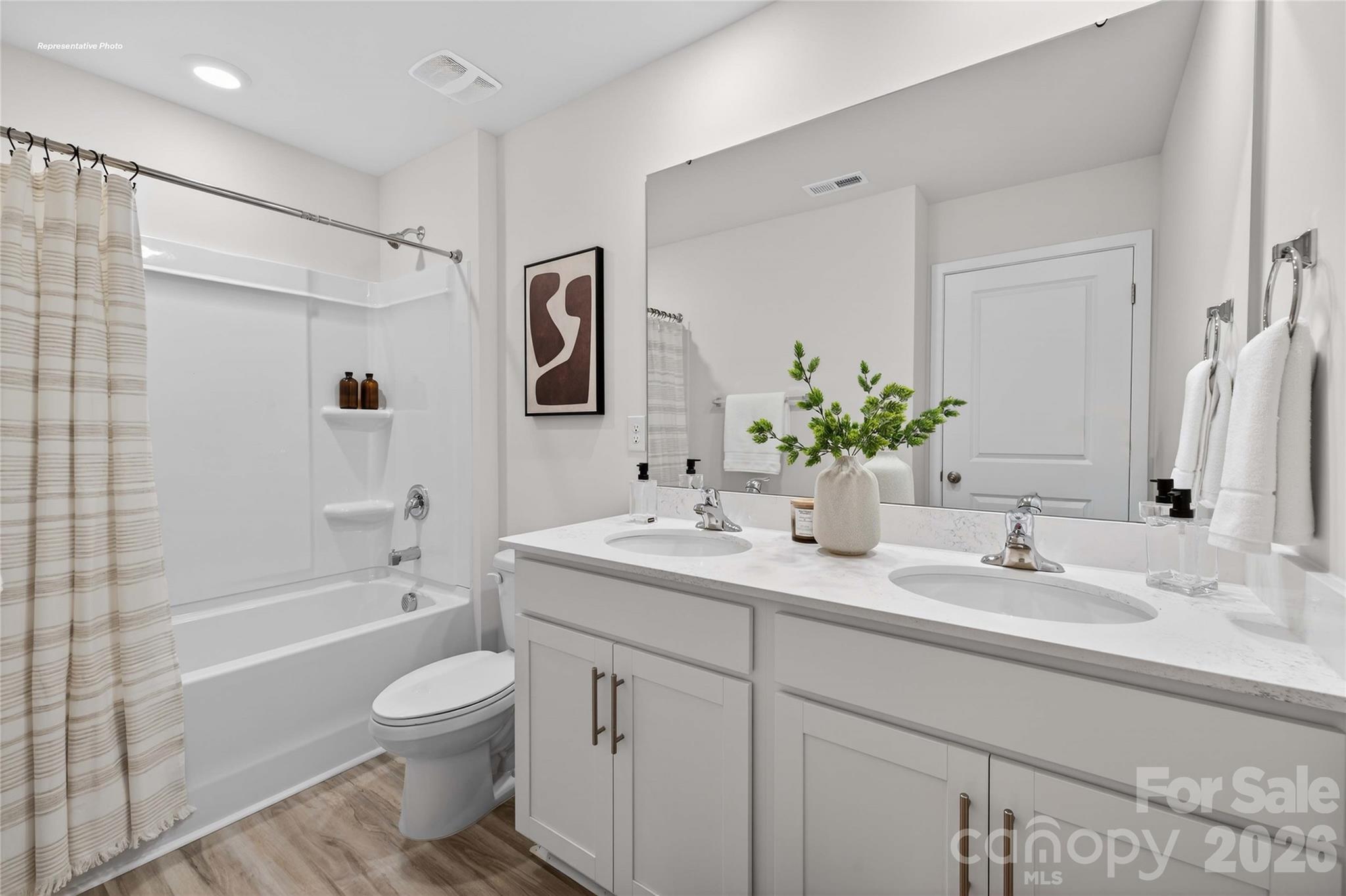 The Hamptons at Hickory - Residential