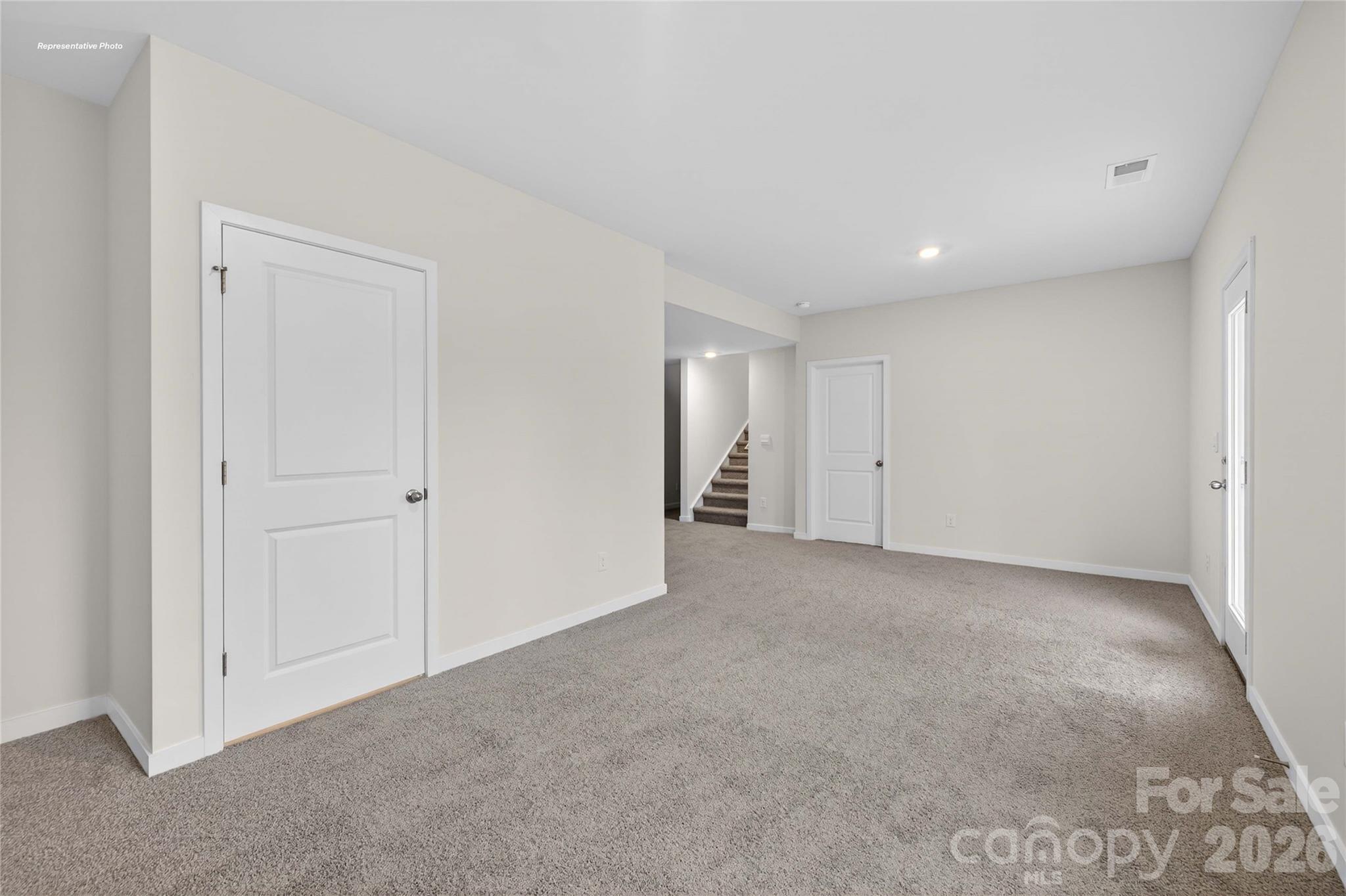 The Hamptons at Hickory - Residential
