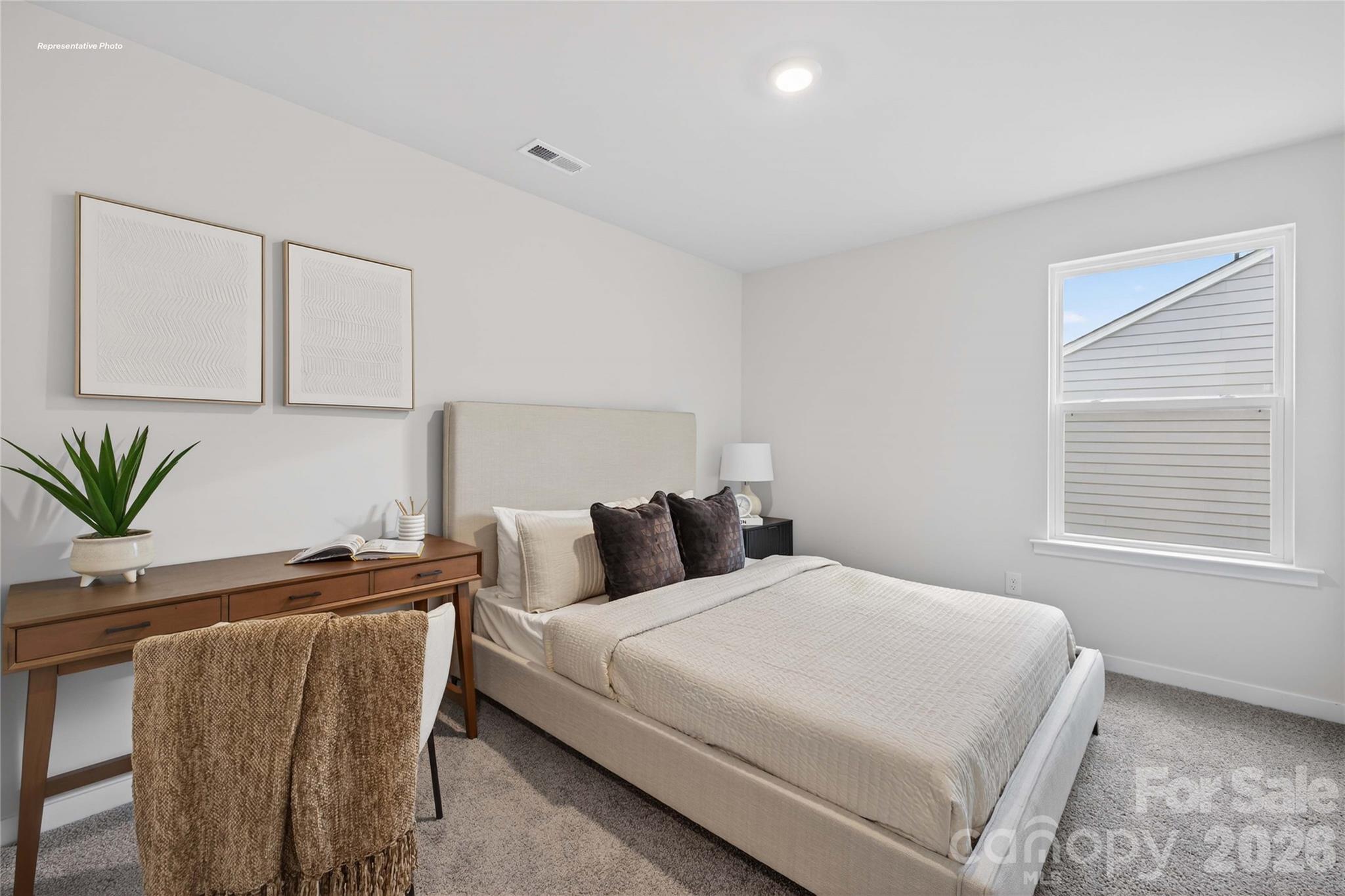 The Hamptons at Hickory - Residential