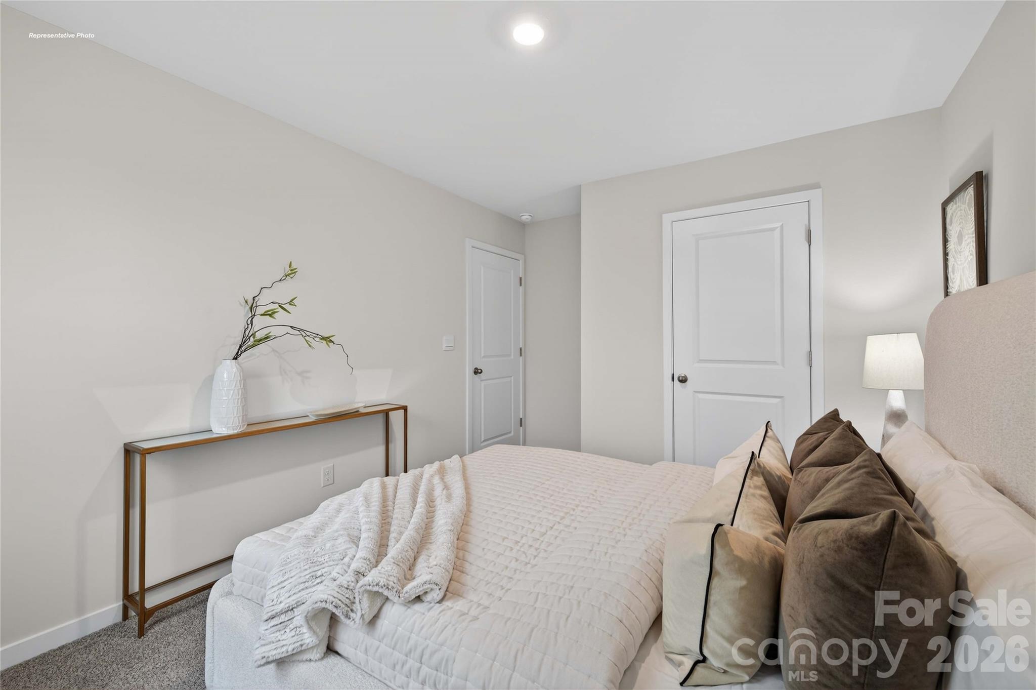 The Hamptons at Hickory - Residential