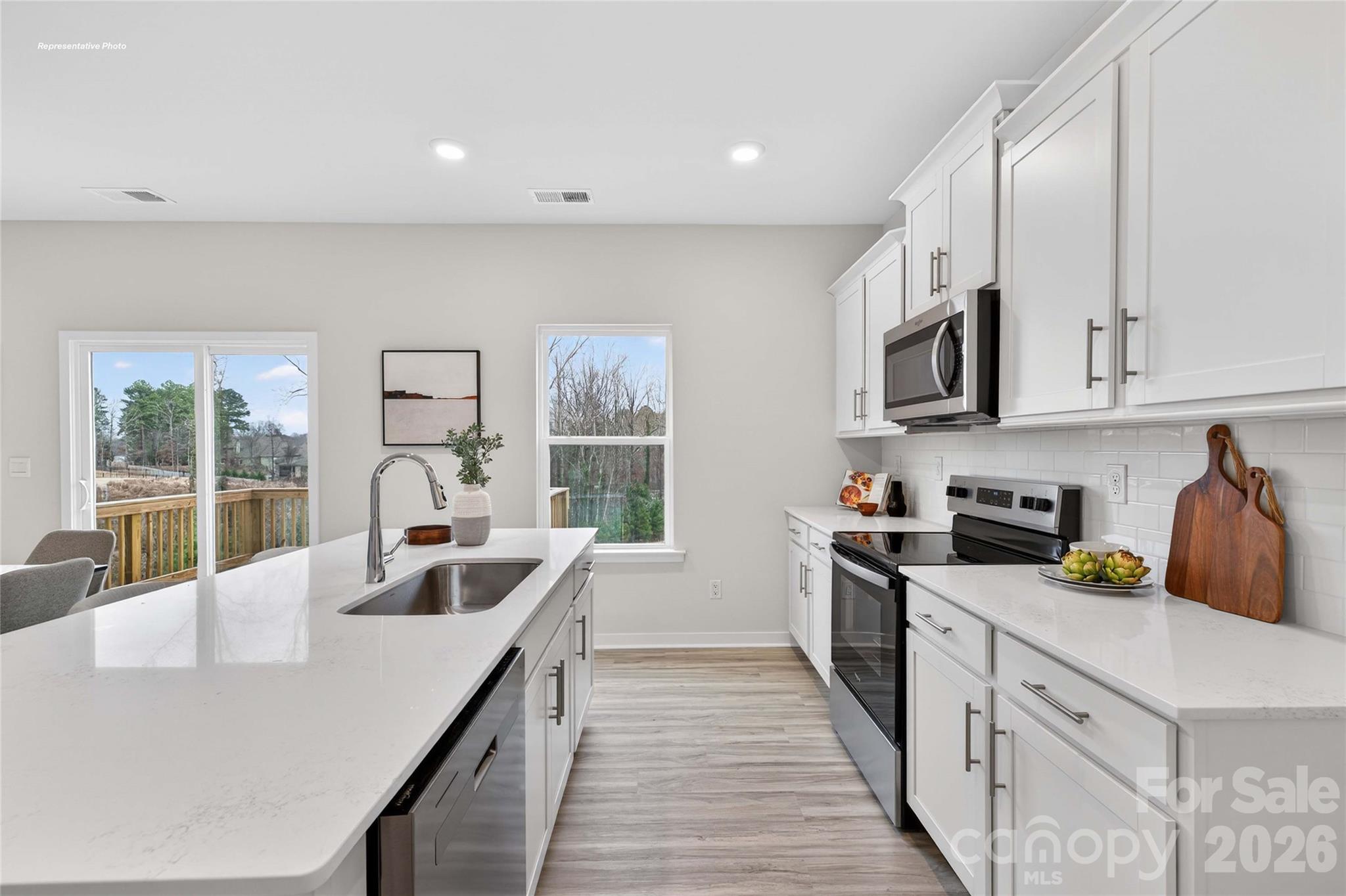The Hamptons at Hickory - Residential