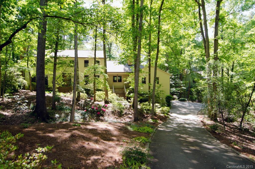 LIVING LARGE ON THE GOLF COURSE! GREAT OUTDOOR LIVING AREAS INCLUDE LARGE DECKS, SCREENED PORCH AND PATIOS. MASTER BEDROOM HAS SITTING ROOM AND HUGE WALK IN CLOSET/FLEX SPACE, COZY OFFICE W/FIREPLACE ON MAIN,BEDROOM ON MAIN W/OWN FULL BATH, BAR ROOM W/FIREPLACE AND BUILT INS, WOW GREAT ROOM THAT IS ALL WINDOWS, BASEMENT W/KITCHENETTE,FULL BATH,WORKOUT SPACE,WALK IN WINE CELLAR,EXPANSIVE MAN CAVE/REC ROOM, FORMAL DINING ROOM, GOURMET KITCHEN W/SIT IN ISLAND,WHOLE HOUSE RENOVATED! VERY PRIVATE!