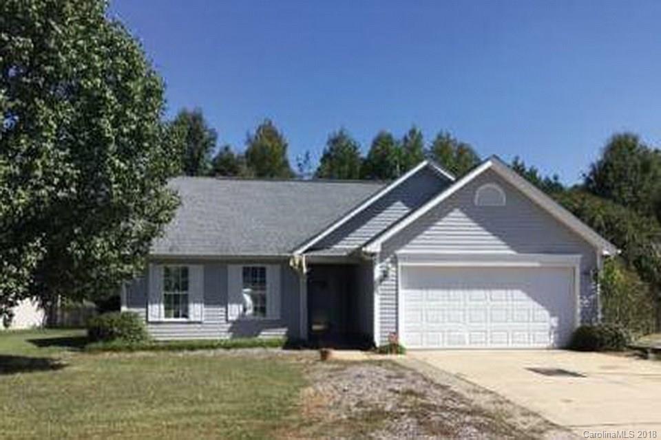 Nice 3 Bedroom/2 Bath Home in excellent location. Master Bedroom on main level. Move In Ready. Hardwood plank floors and unparalleled amenities.