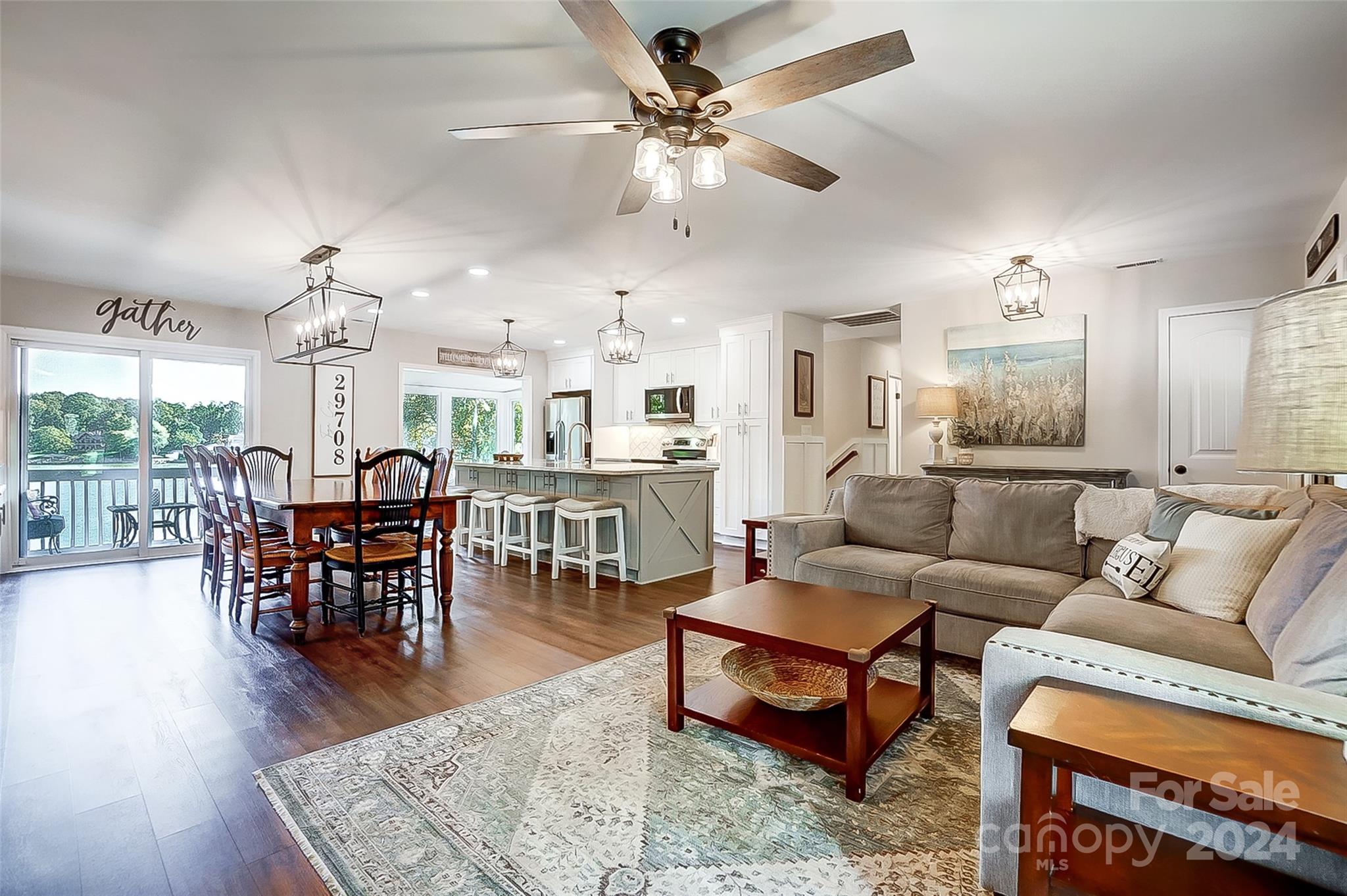 Tega Cay - Residential