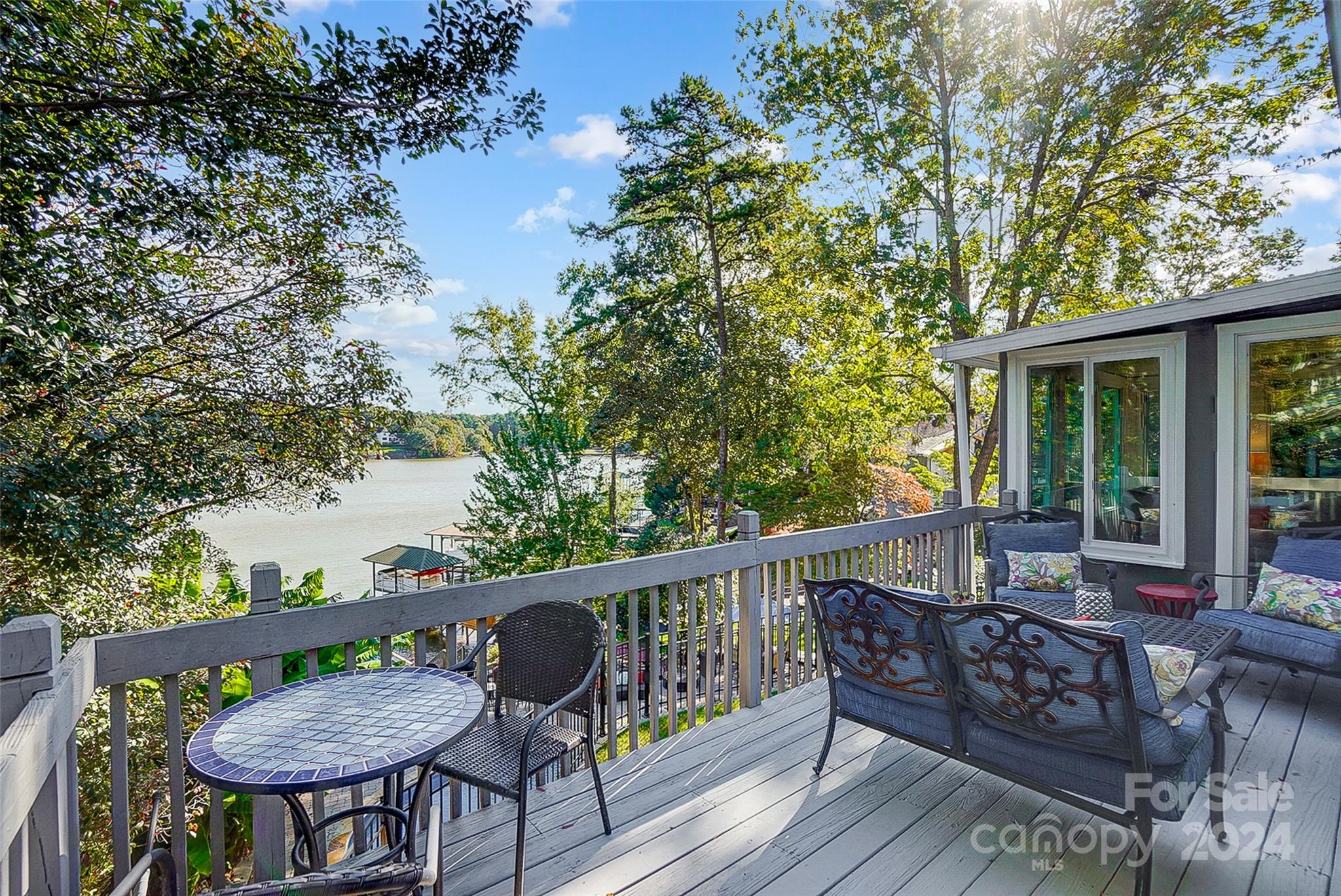 Tega Cay - Residential