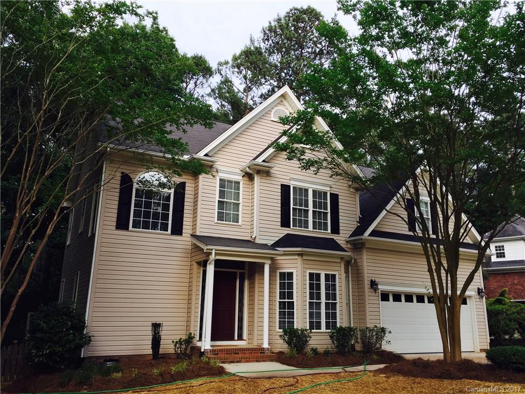 Want to live in a family-friendly town with top school district? Look no further than this move-in-ready home! Located in the sought-after Watertrace Subdivision w/ hardwood floor, new carpet, and fresh paint. Two cozy gas fireplaces. Updated kitchen w/ granite and stainless steel appliances. Master suite w/ sitting area, jetted tub, & walk-in closet. A new HVAC unit and epoxy garage floor! Upper and lower decks with plenty of room to entertain. Mature trees and quite neighborhood.