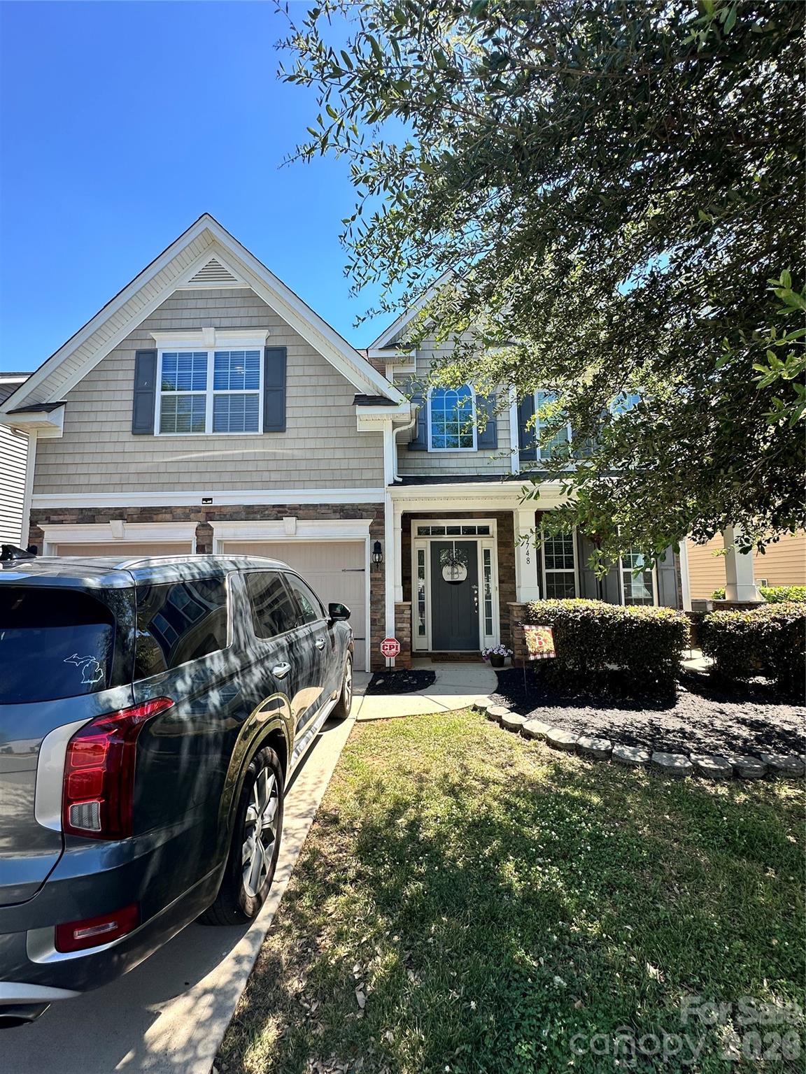 Granite counter tops in Kitchen and Baths.Hardwood floors are on the main level.Stainless appliances in kitchen with tile backsplash. Tile surround in Primary Shower.Lots of molding through out. Easy to show and sell.