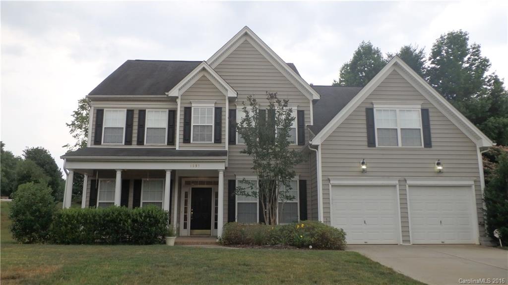 Welcoming home w/ a rocking chair front porch. Home features an open floor plan w/ a formal LR & DR, 2 story great room w/ views into eat in KIT. KIT has center island, 42" cabinets, granite counter tops & black appliances. Guest BR & full bath on first floor. Master suite w/ sitting area & deluxe bath w/ dual sinks, garden tub, separate shower, & WIC. Spacious secondary BRs & laundry room. Walk up attic great for storage. Relax and enjoy the back patio surround by a nice yard & mature trees.