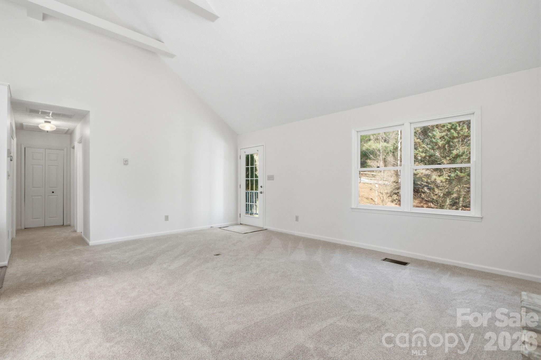 Diamond Pointe - Residential
