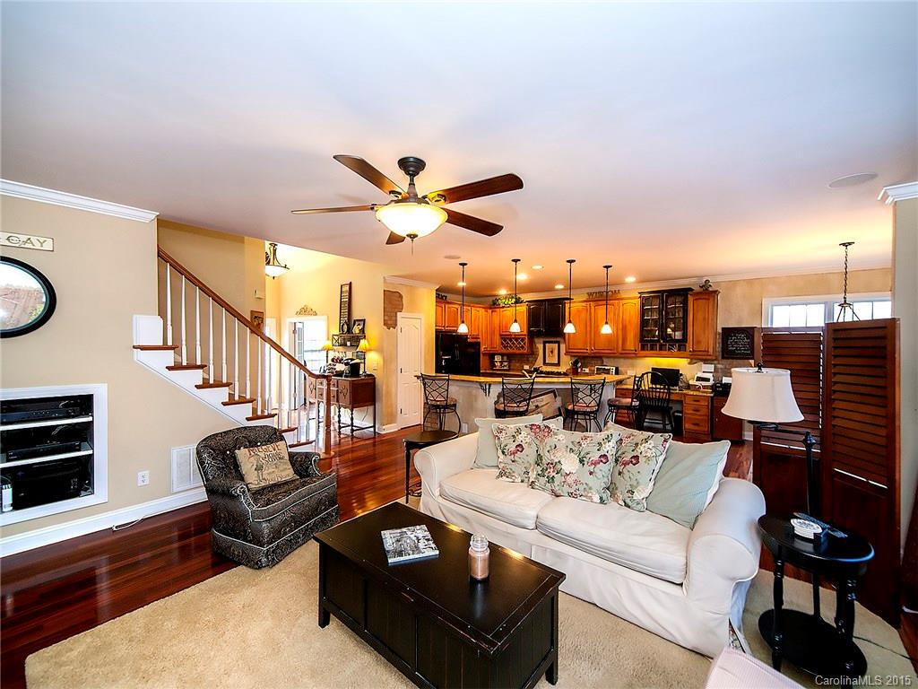 Tega Cay - Residential